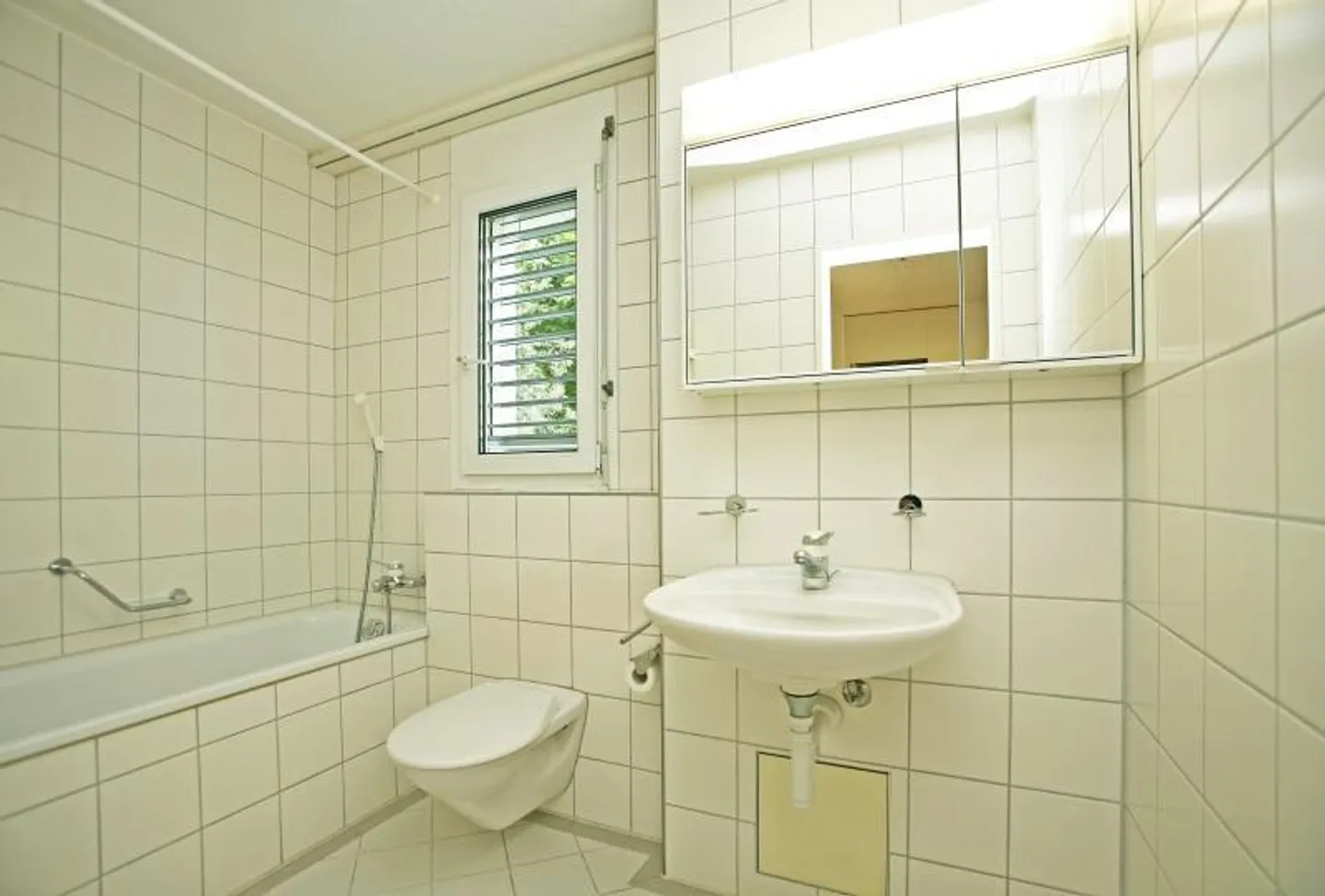 Geräumige Dachwohnung mit Terrasse - Foto 9 von 10