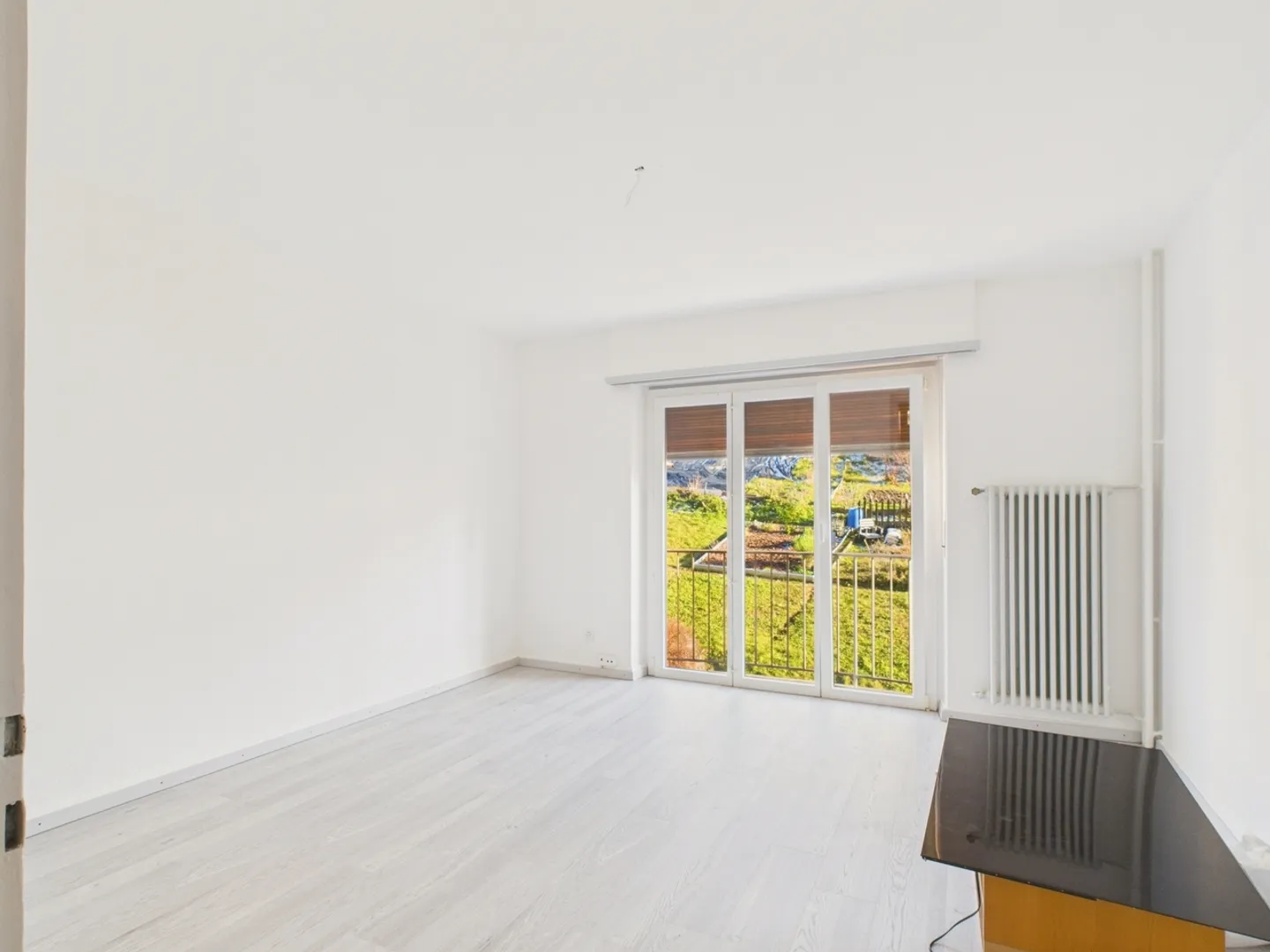 Appartamento ristrutturato di 3,5 locali nel cuore di Le Locle – calma, modernità e comfort - Foto 2 di 8