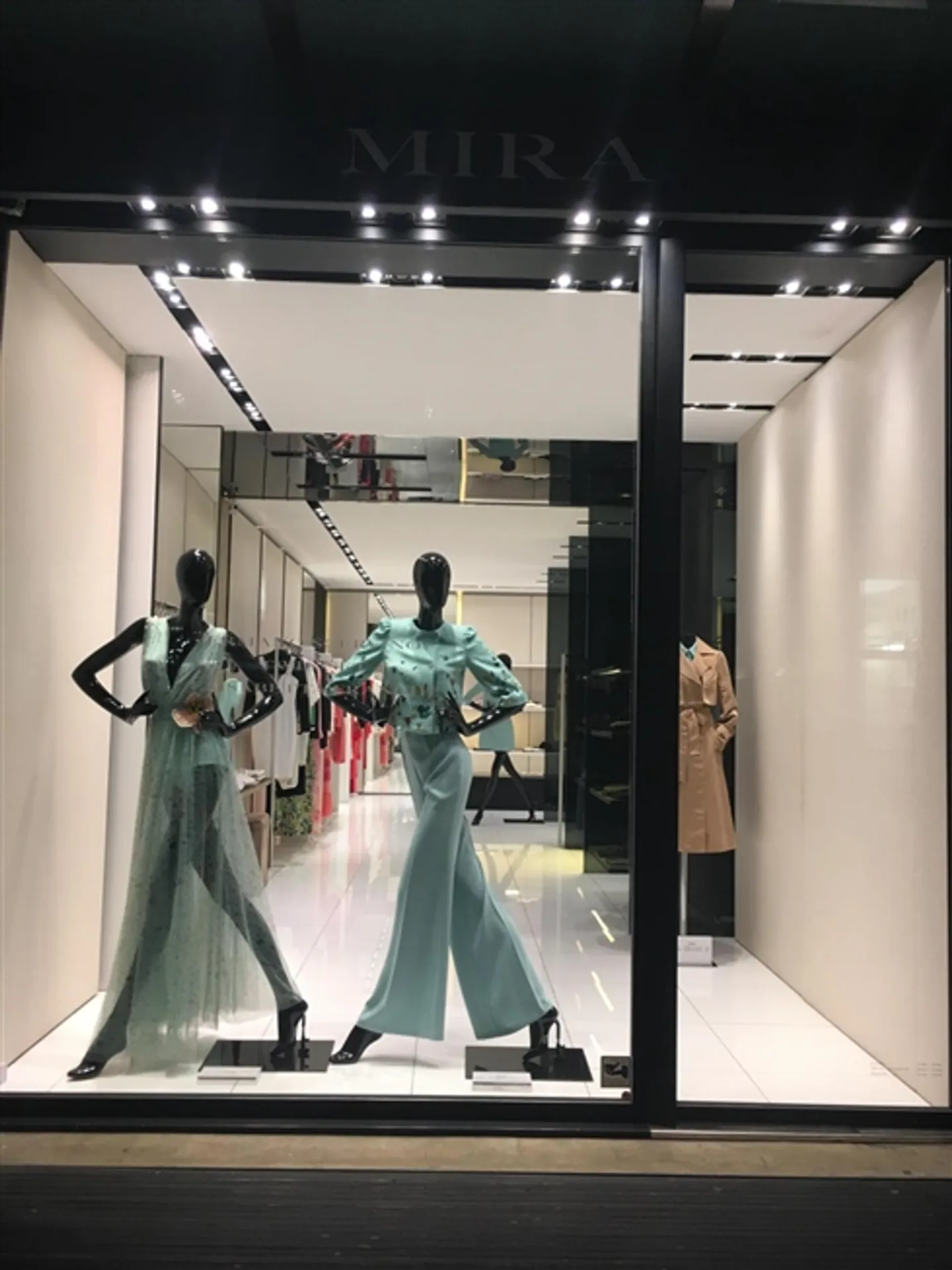 OPPORTUNITY - HYPERCENTER - 90 M2 ARCADE IS BEING HANDED OVER - Photo 3 of 13