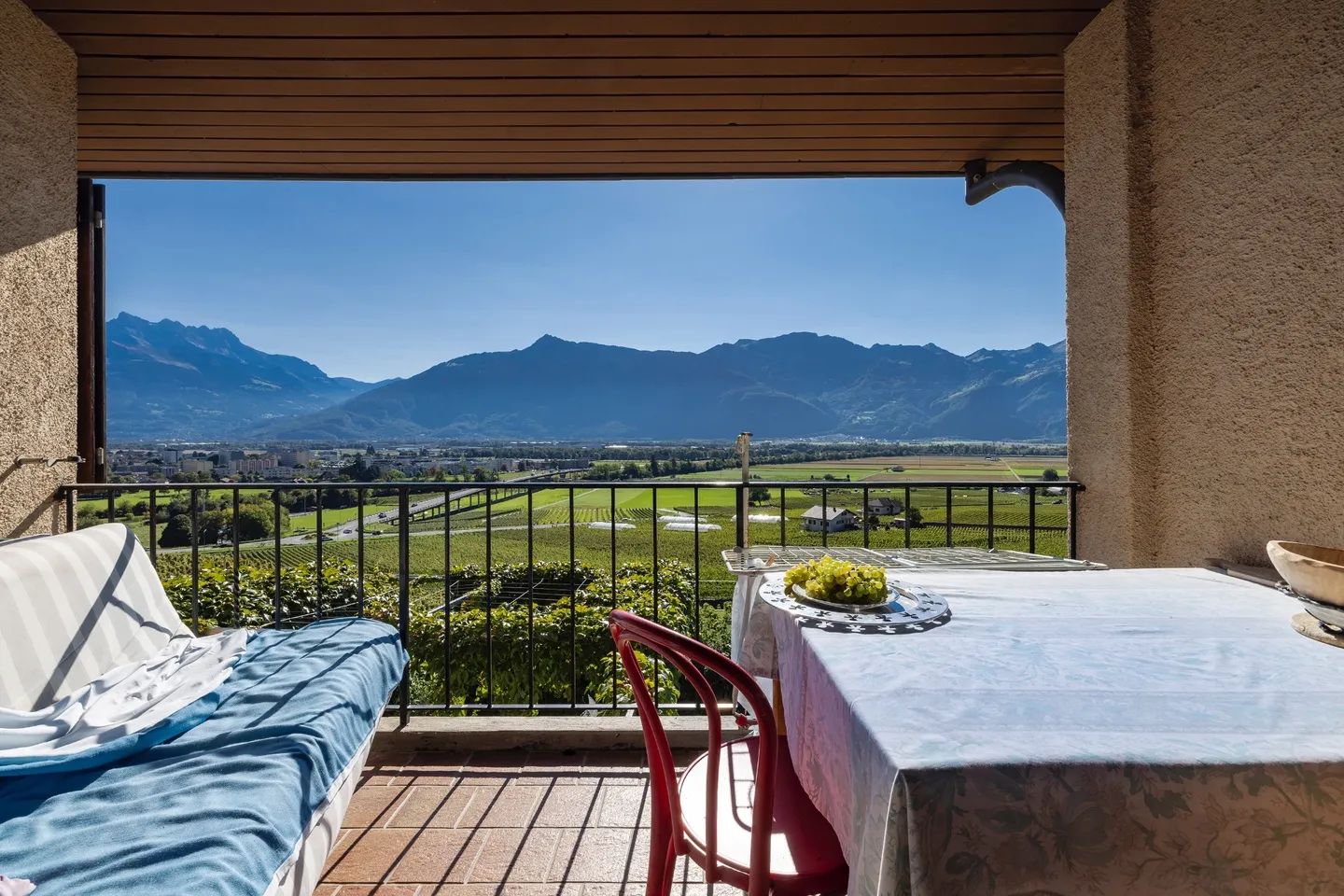 Haus mit 5 Wohnungen in Yvorne - Foto 5 von 9