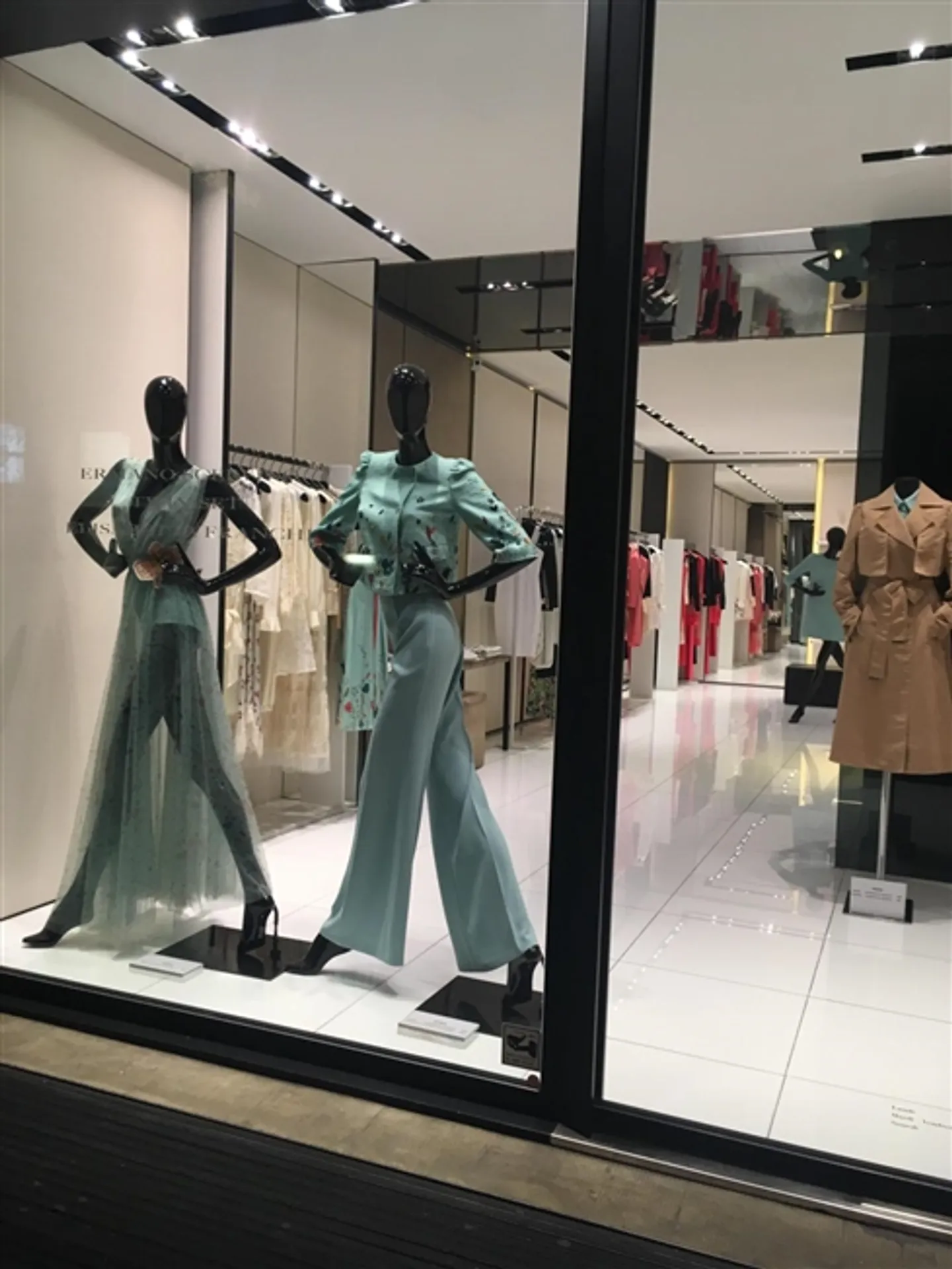 OPPORTUNITY - HYPERCENTER - 90 M2 ARCADE IS BEING HANDED OVER - Photo 5 of 13