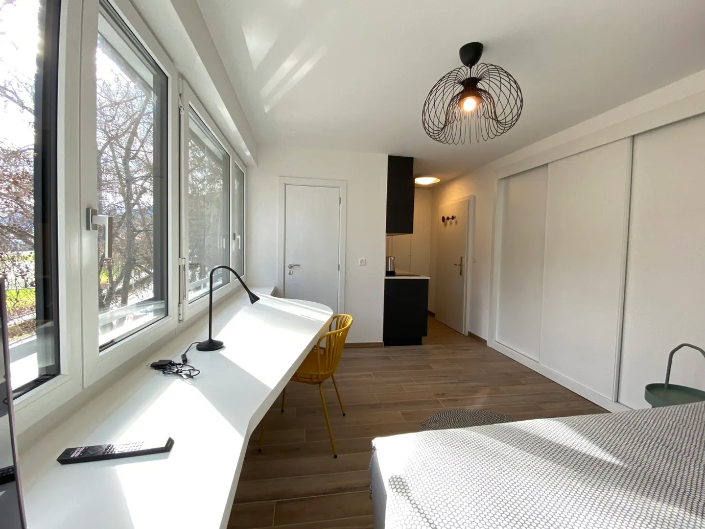 Studio meublé à deux pas de la gare de Sion - Photo 2 of 4