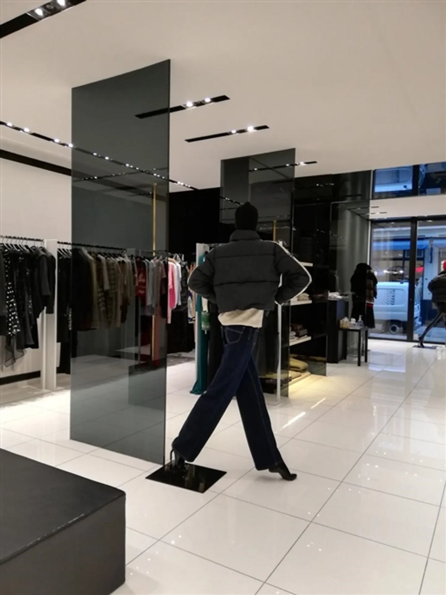 OPPORTUNITY - HYPERCENTER - 90 M2 ARCADE IS BEING HANDED OVER - Photo 11 of 13