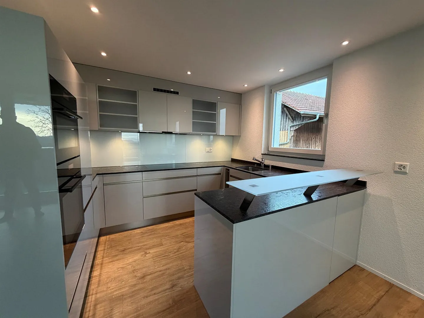 Appartamento Moderno in Standard di Proprietà - Foto 1 di 12