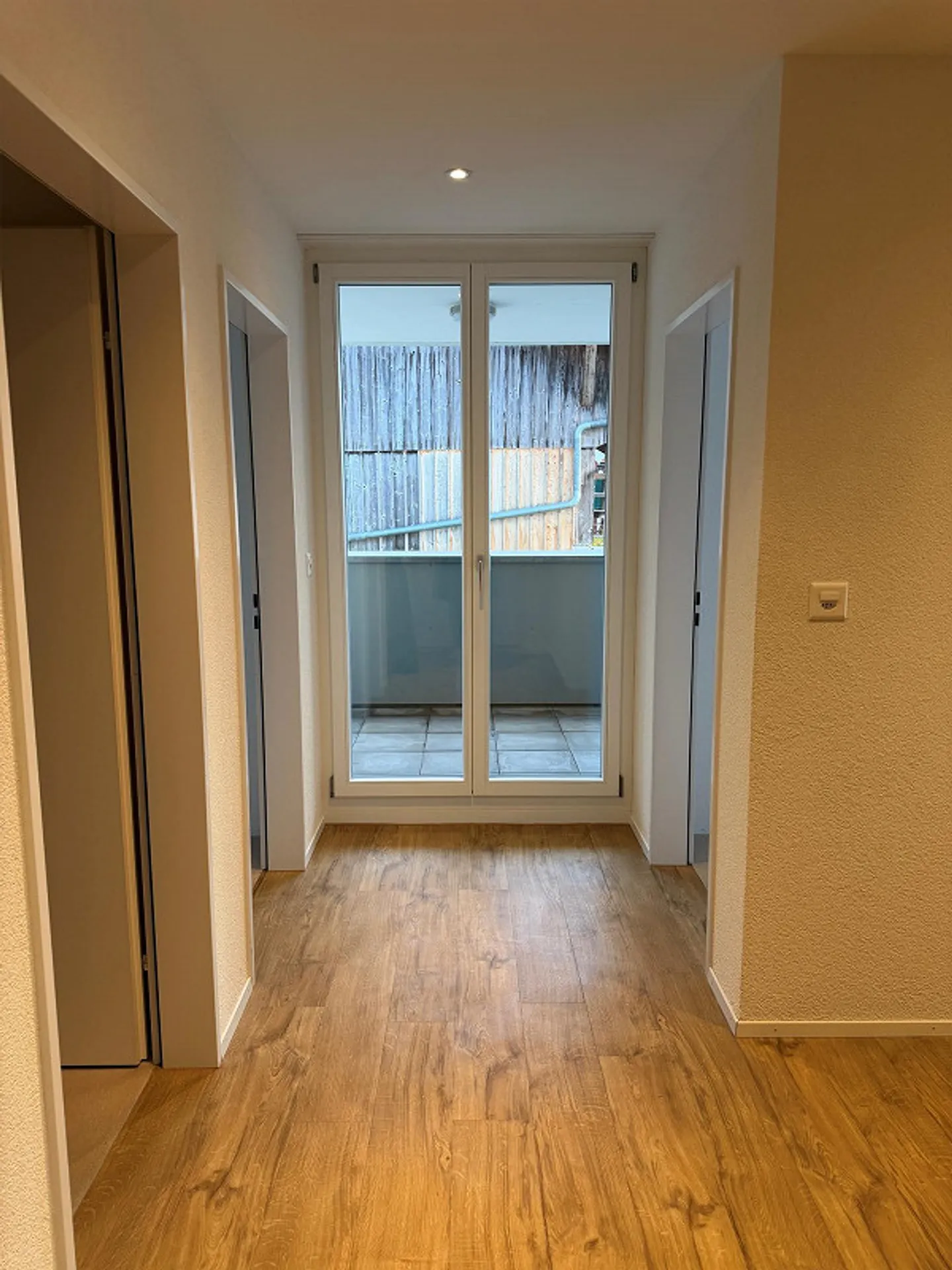 Appartamento Moderno in Standard di Proprietà - Foto 5 di 12