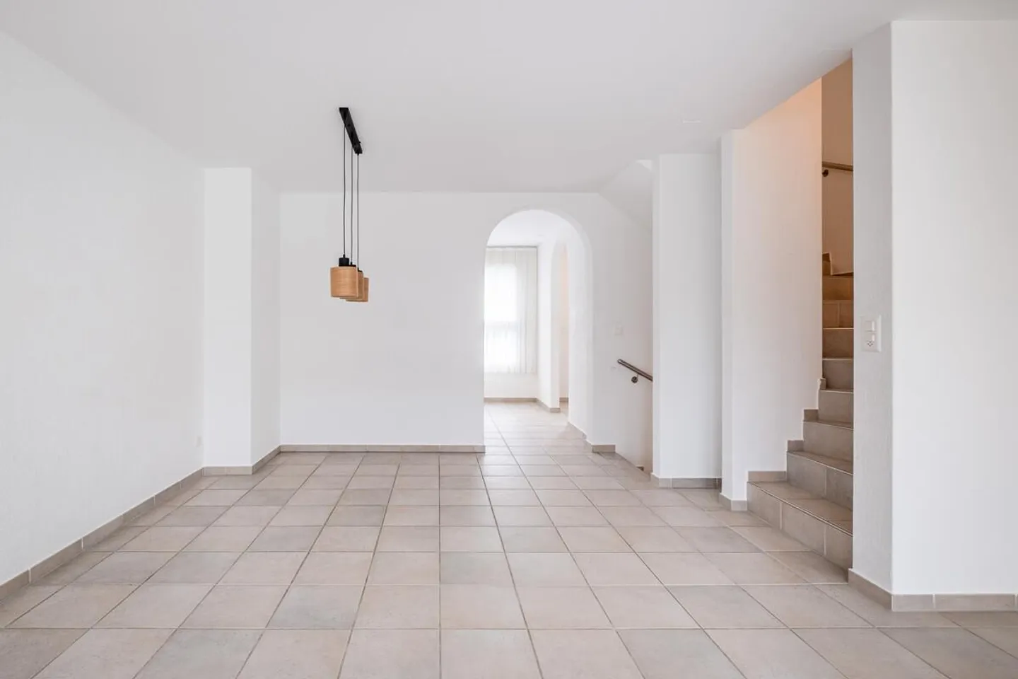 Casa a schiera adatta alle famiglie nel verde - Foto 3 di 13