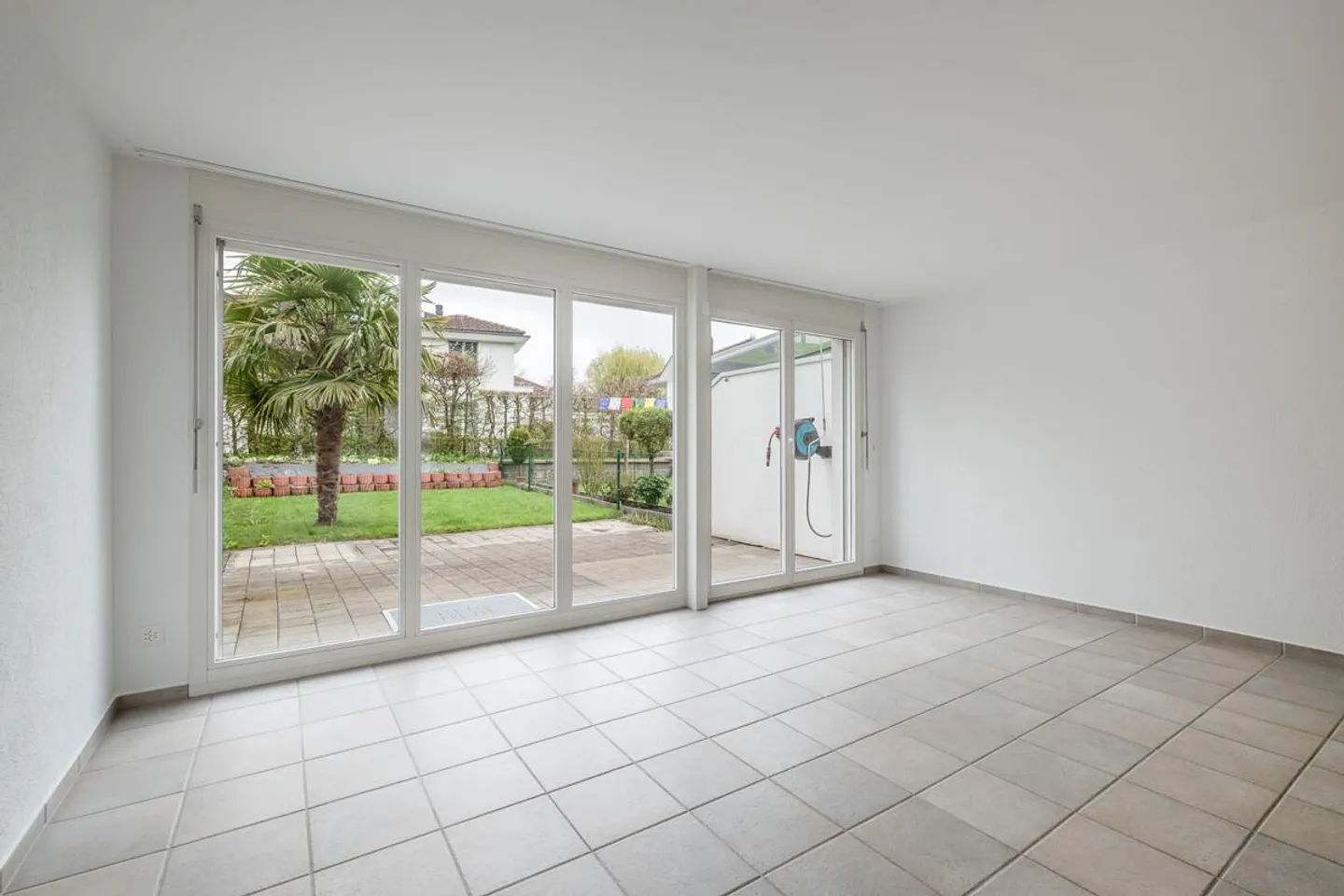 Casa a schiera adatta alle famiglie nel verde - Foto 4 di 13