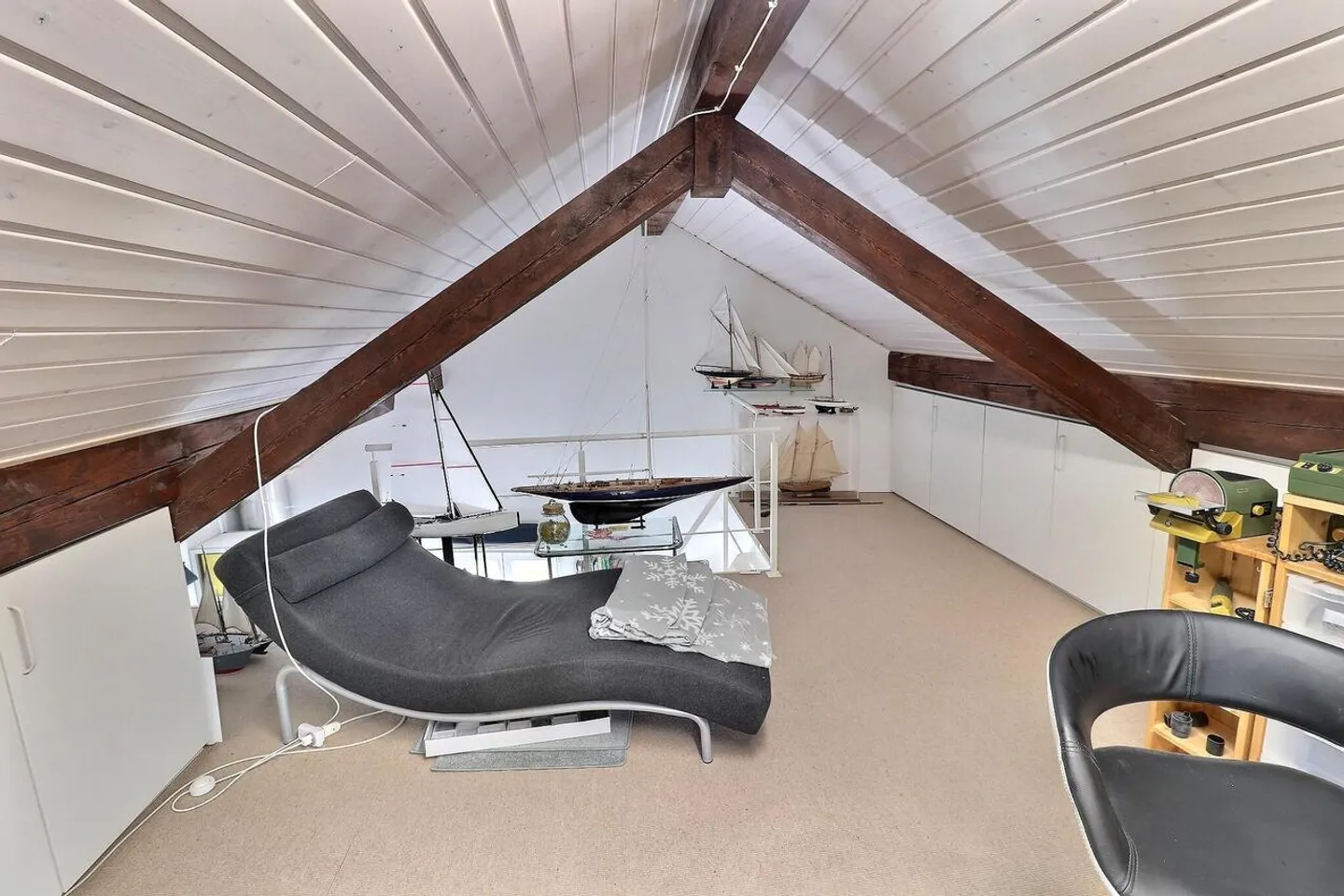 Magnificent house in occupied life annuity without rent with splendid lake view - Photo 18 of 21