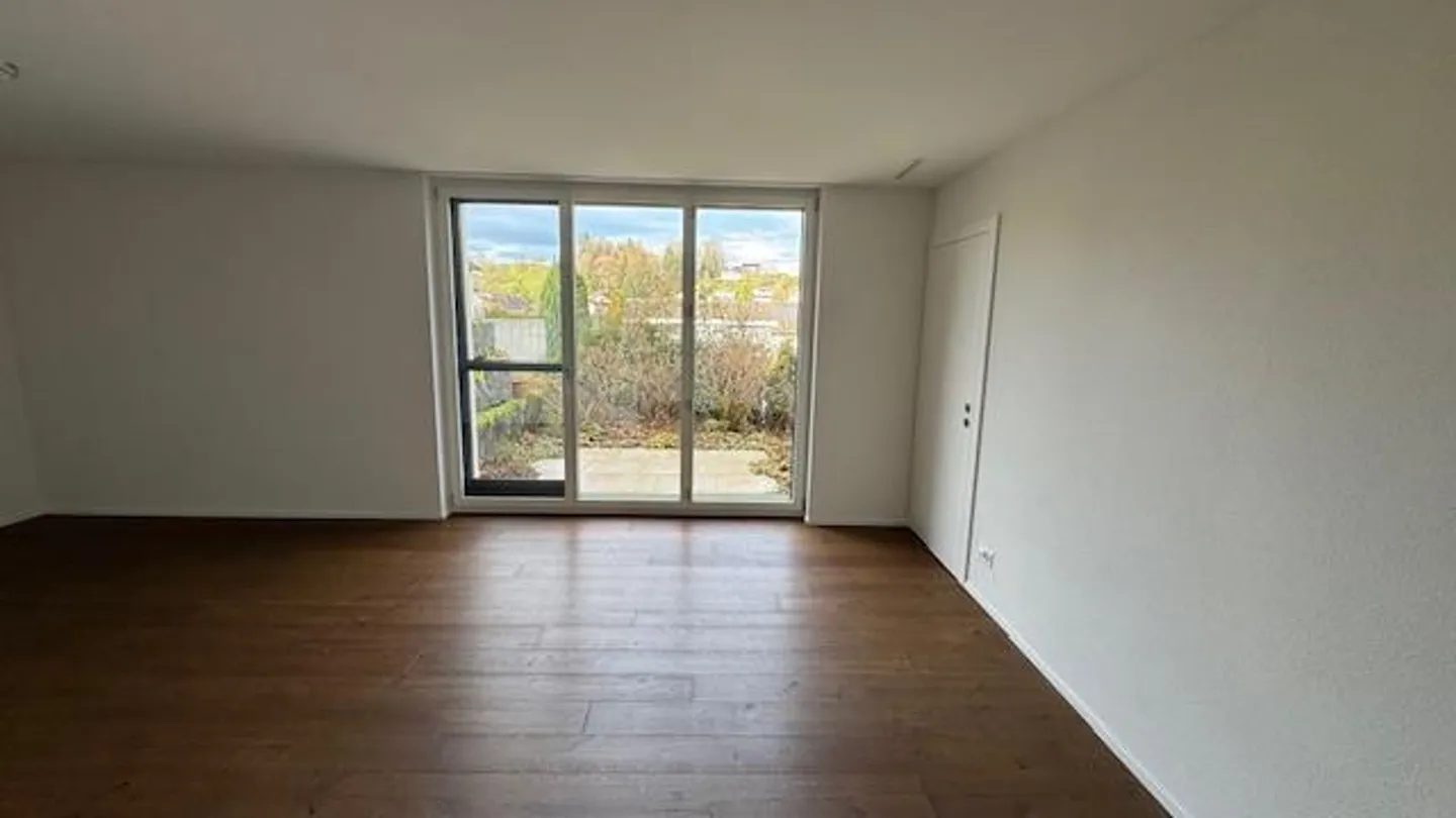 Freshly renovated 1-room apartment for rent in Meggen - Photo 3 of 7