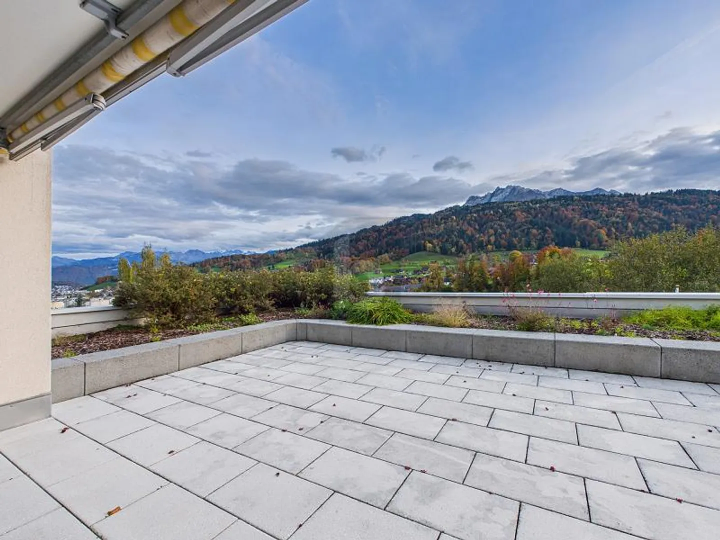 Charmante Maison de Terrasse avec Vue - Photo 1 sur 6