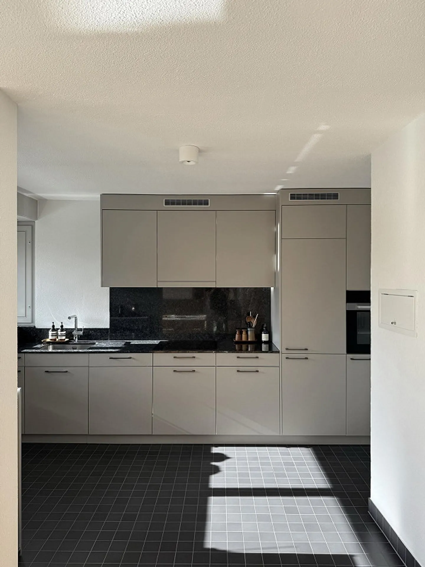 Spektakuläre 3.5-Zimmer-Wohnung im sonnigen Zürich Höngg - Foto 6 von 12
