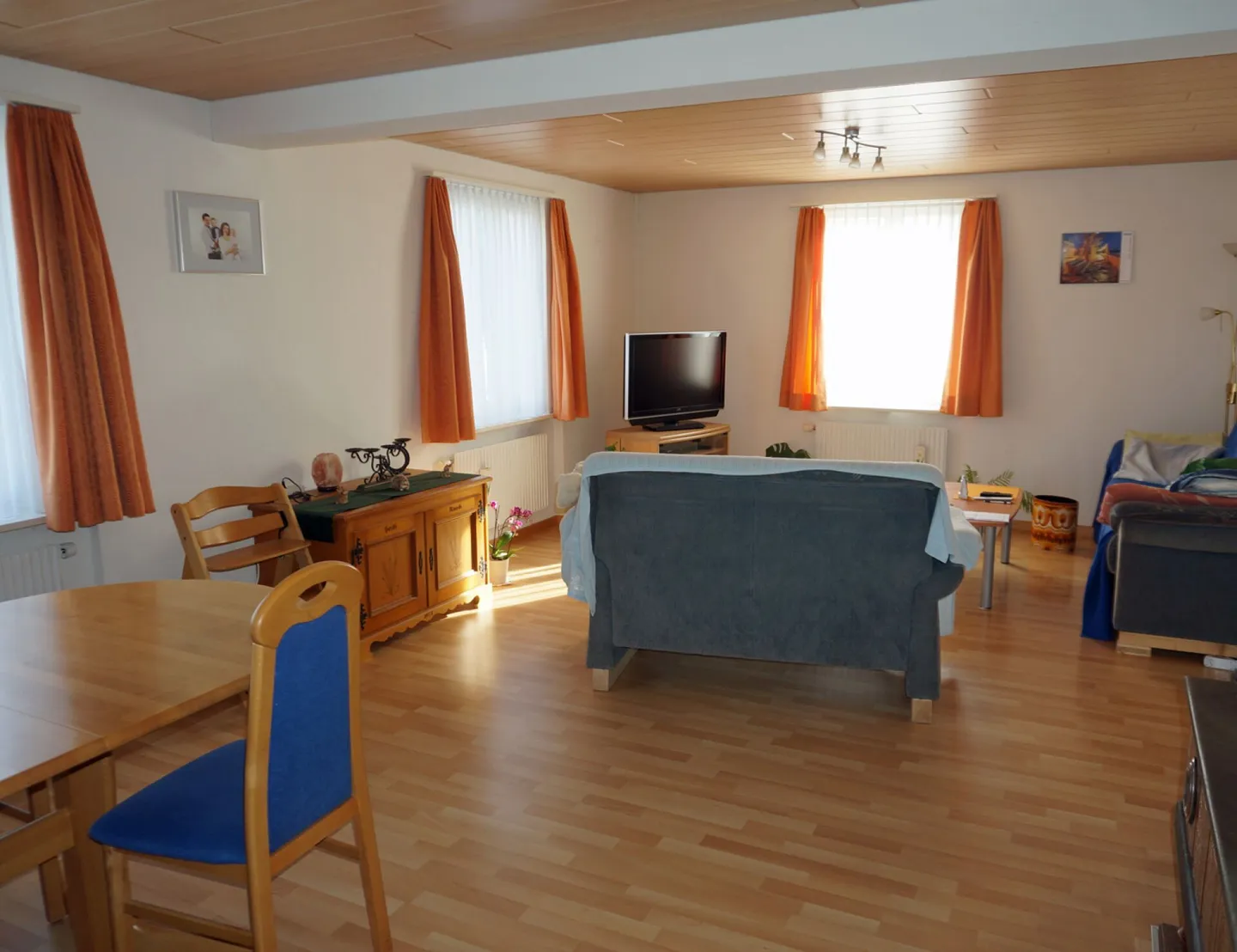 ...stilvolles Wohnhaus direkt an Feld und Wald... - Foto 9 von 14