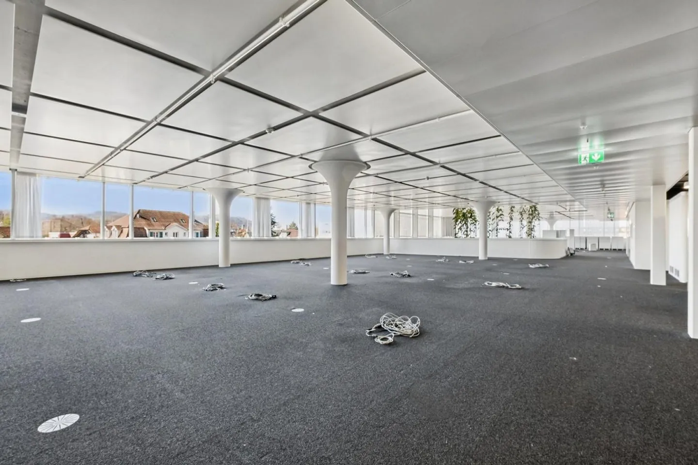 Bureau Open Space - Flexible et adaptable, parfait pour votre entreprise ! - Photo 5 sur 11