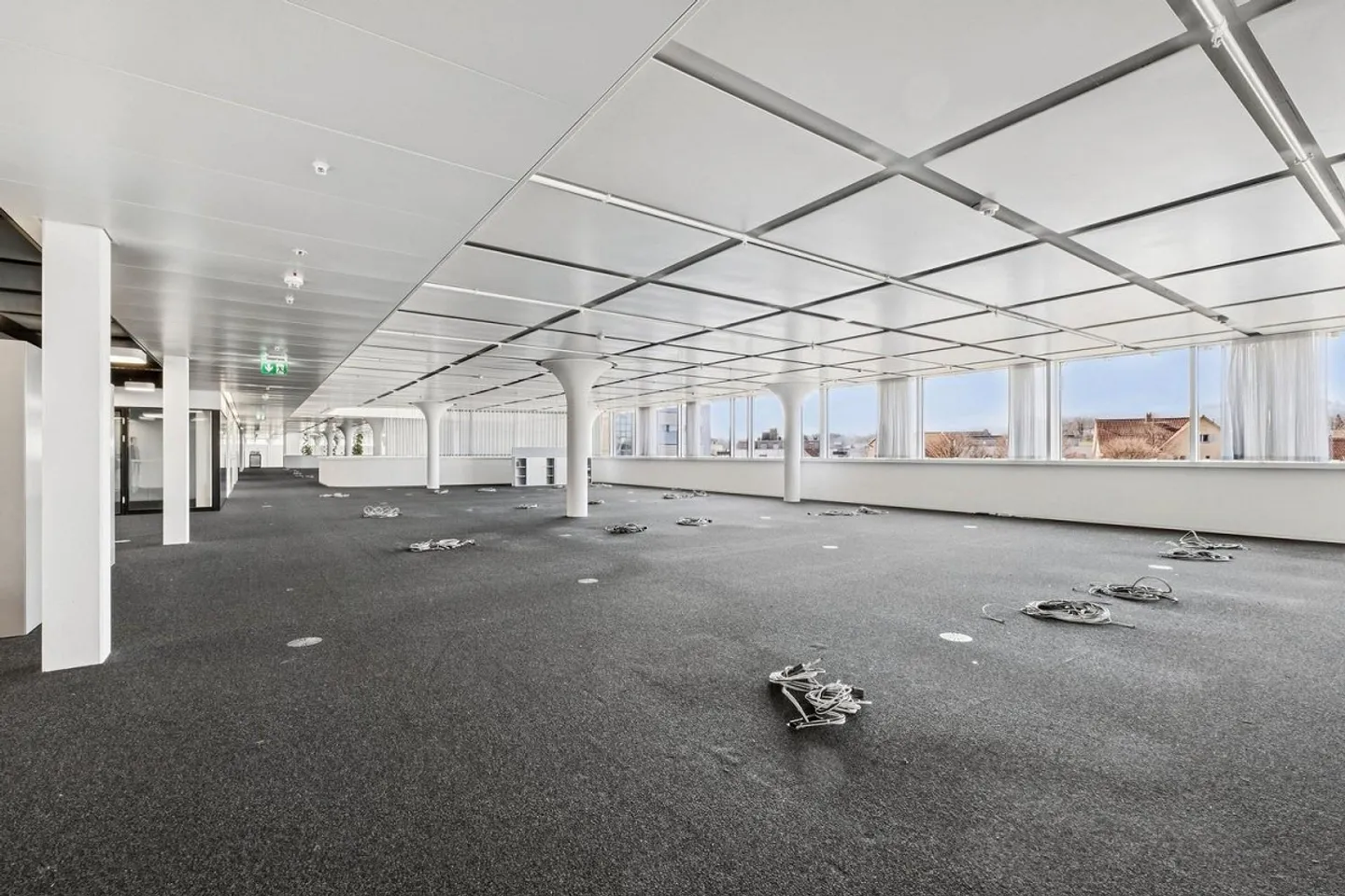 Bureau Open Space - Flexible et adaptable, parfait pour votre entreprise ! - Photo 4 sur 11