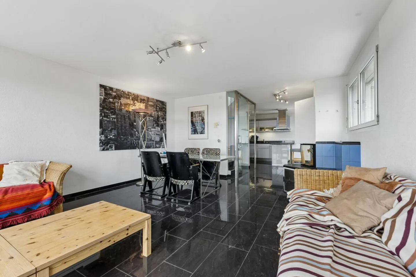 Modern Corner House with Terrace - Photo 4 of 13