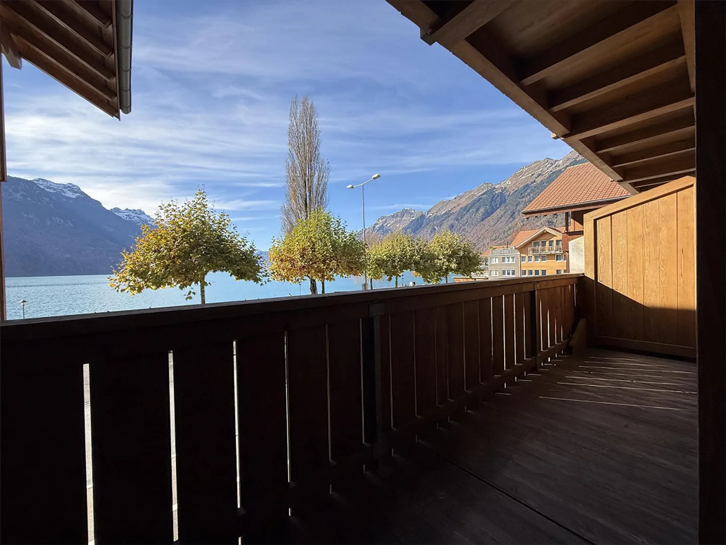 Appartamento di 2,5 stanze di prima classe con vista sul lago di Brienz - Foto 1 di 7