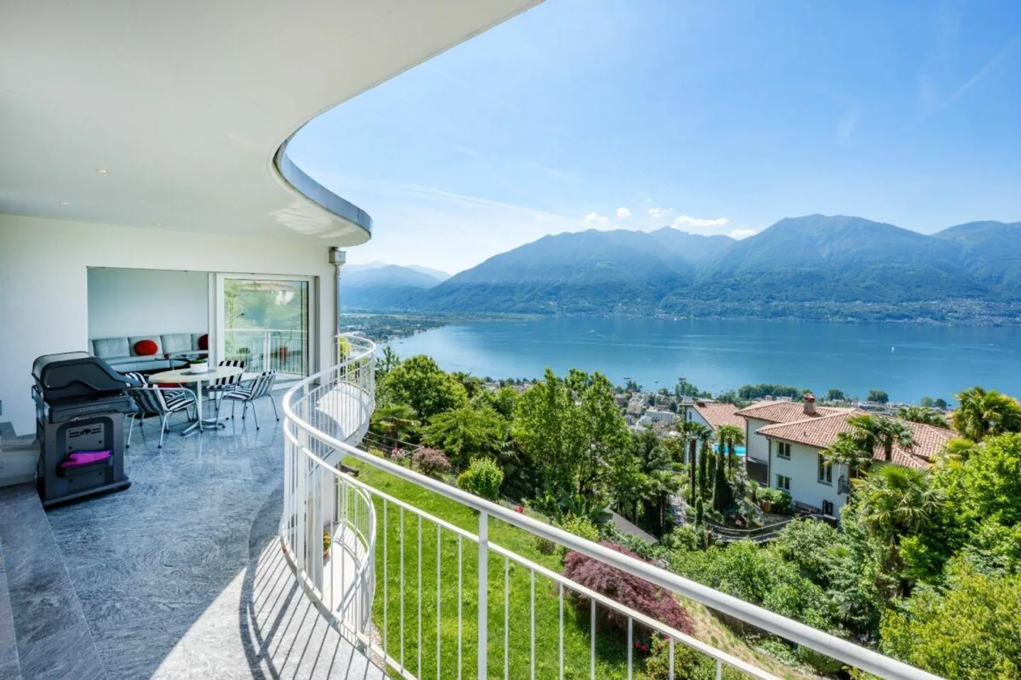 Elegante Wohnung mit Seeblick - Foto 3 von 18