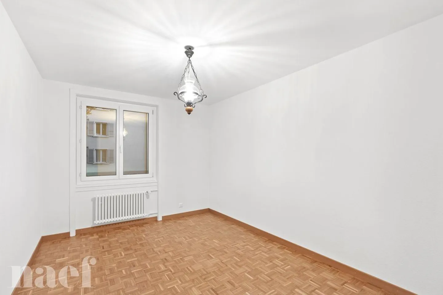 Bel appartamento situato in una zona tranquilla e verde. - Foto 8 di 10