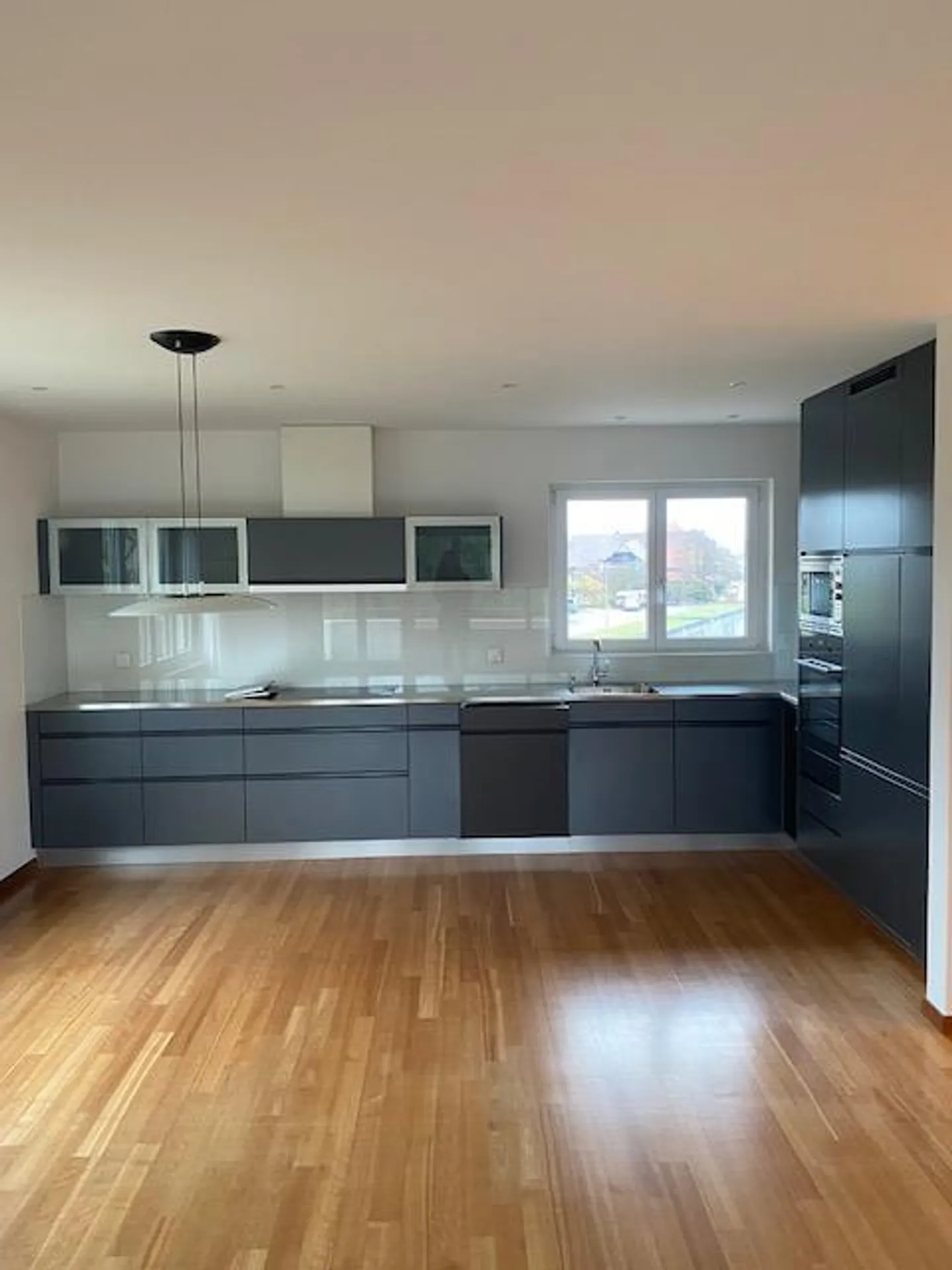 Modern apartment in a quiet residential area - Photo 1 of 19