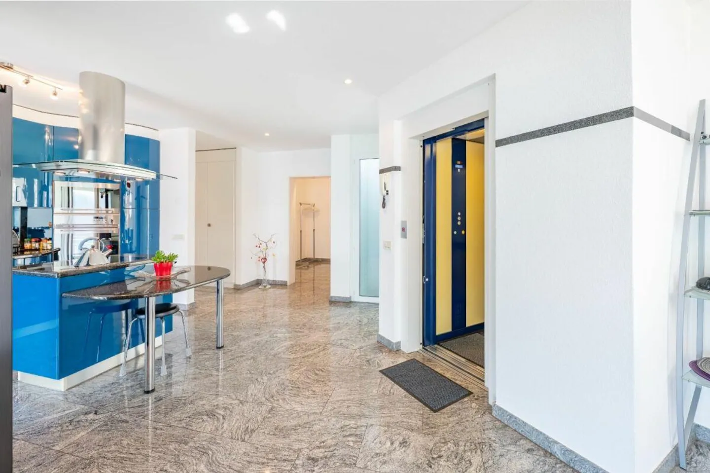 Elegante Wohnung mit Seeblick - Foto 9 von 18