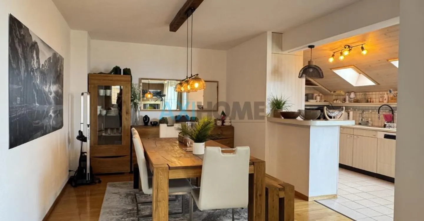 Un indirizzo privilegiato a Montreux! 4,5 locali con vista lago e balcone - Foto 4 di 10