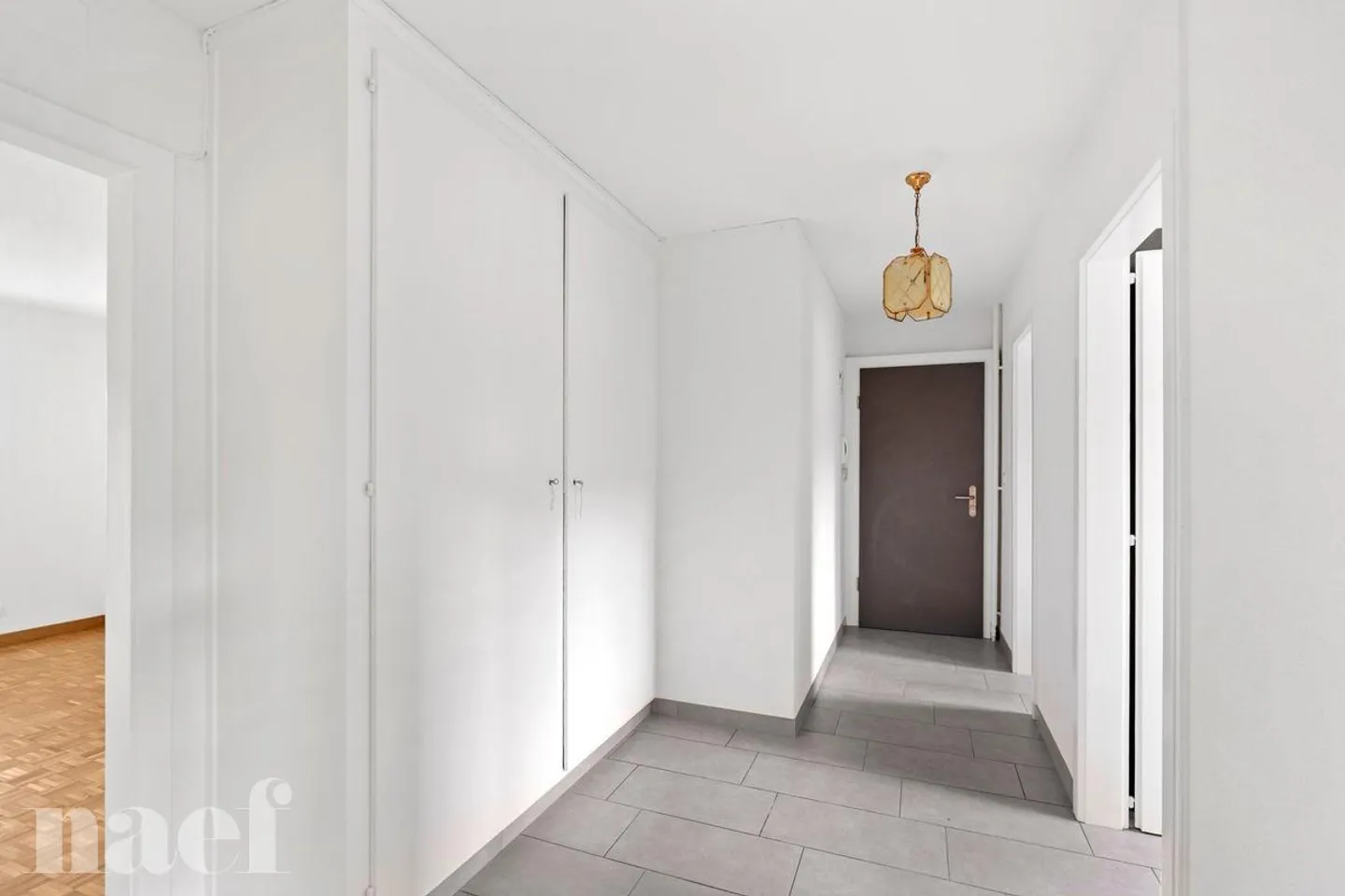 Bel appartamento situato in una zona tranquilla e verde. - Foto 9 di 10