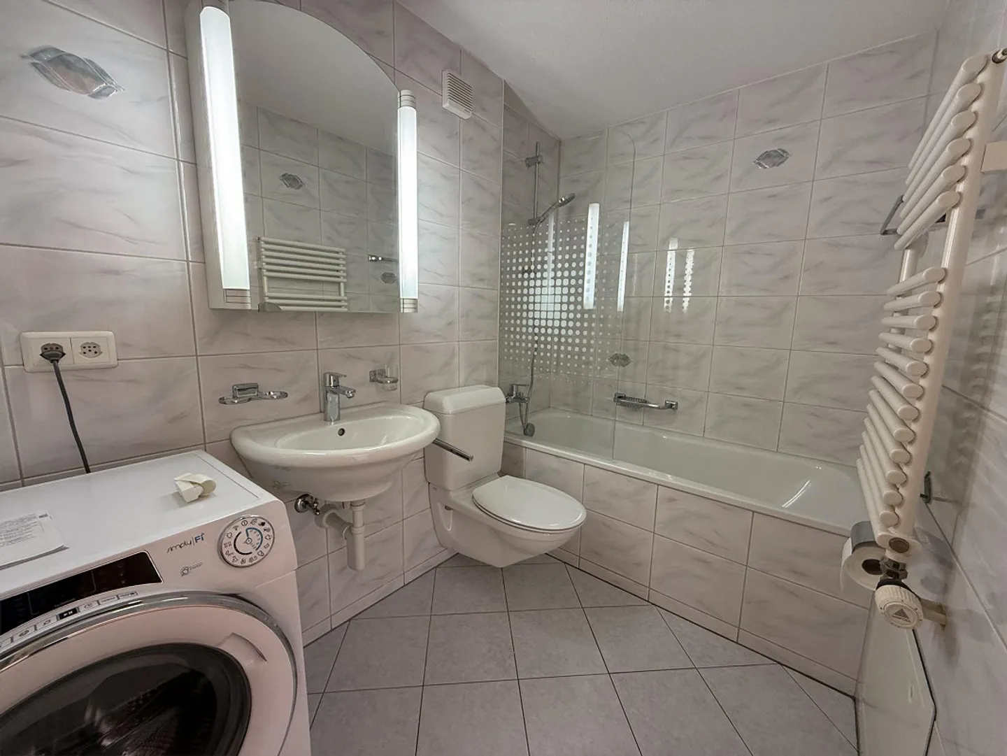 Appartamento di 2,5 stanze di prima classe con vista sul lago di Brienz - Foto 5 di 7