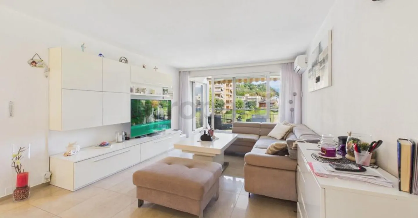 Elegant 4.5 rooms in Gordola – high standard in a serviced neighborhood - Photo 2 of 13