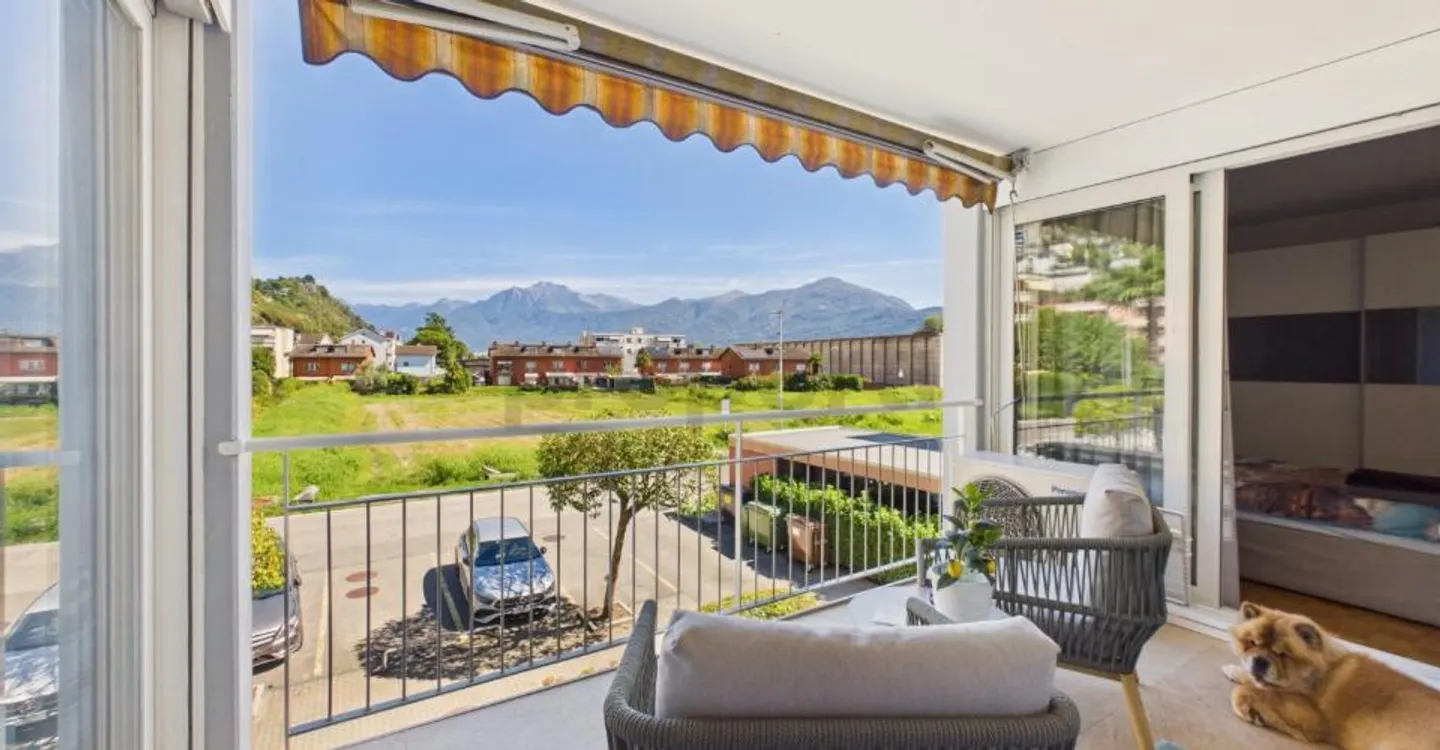 Elegant 4.5 rooms in Gordola – high standard in a serviced neighborhood - Photo 6 of 13