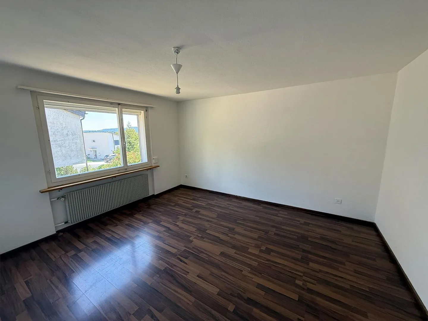 Casa unifamiliare di 5,5 stanze con grande terrazza solare e potenziale - Foto 6 di 6