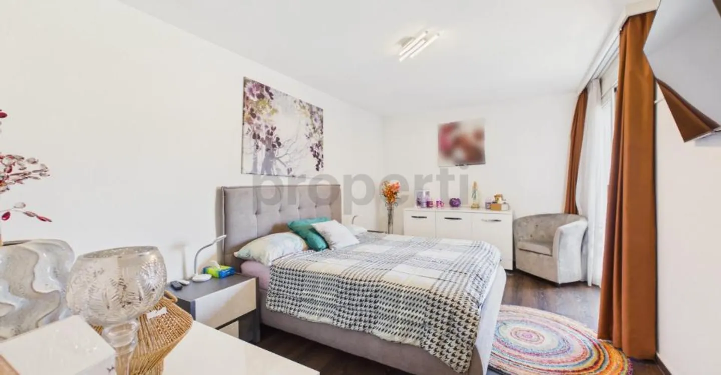 Elegant 4.5 rooms in Gordola – high standard in a serviced neighborhood - Photo 7 of 13