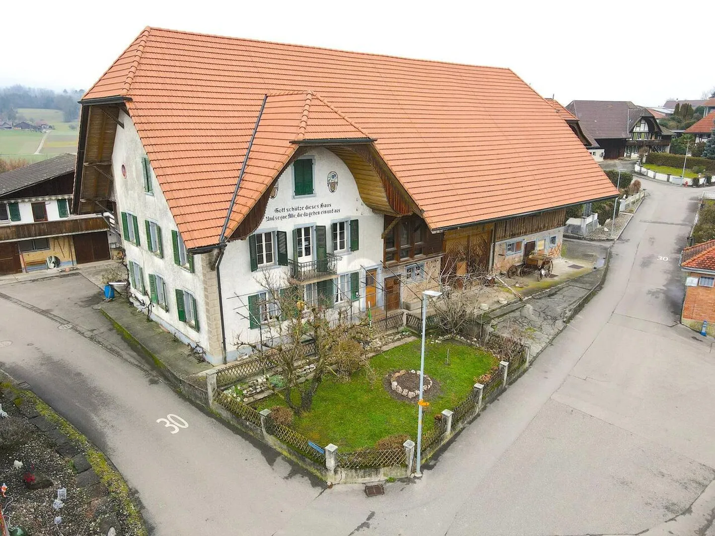 HISTORISCHES BIJOU MIT CHARAKTER UND POTENZIAL - Foto 1 von 6