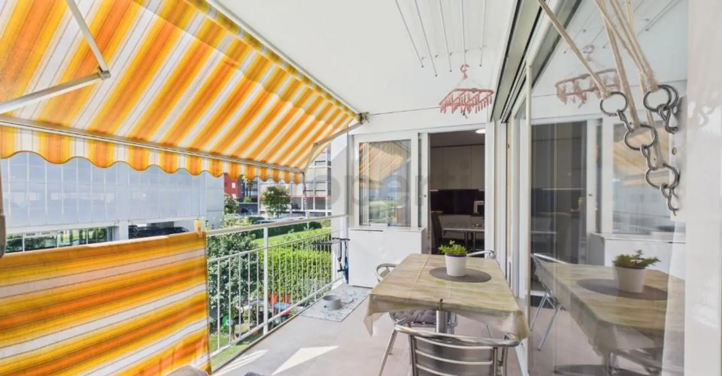 Elegant 4.5 rooms in Gordola – high standard in a serviced neighborhood - Photo 10 of 13