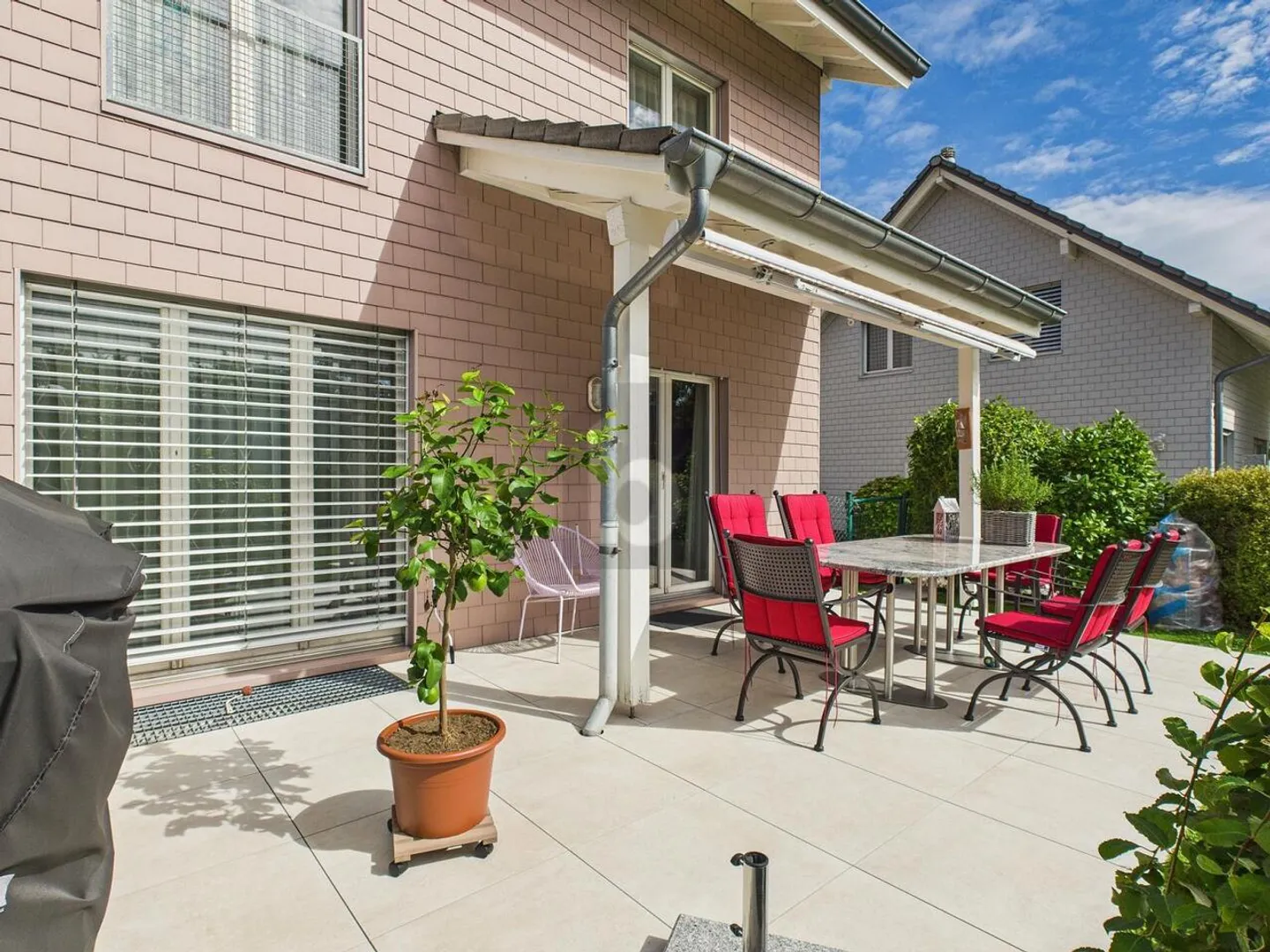 Charmante Maison Mitoyenne - Photo 1 sur 6