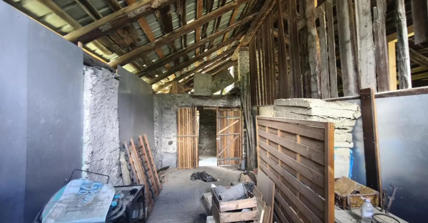 Opportunité de rénovation en Valais - Photo 5 sur 8