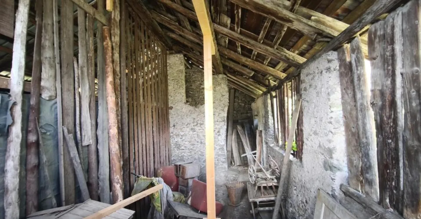 Opportunité de rénovation en Valais - Photo 7 sur 8