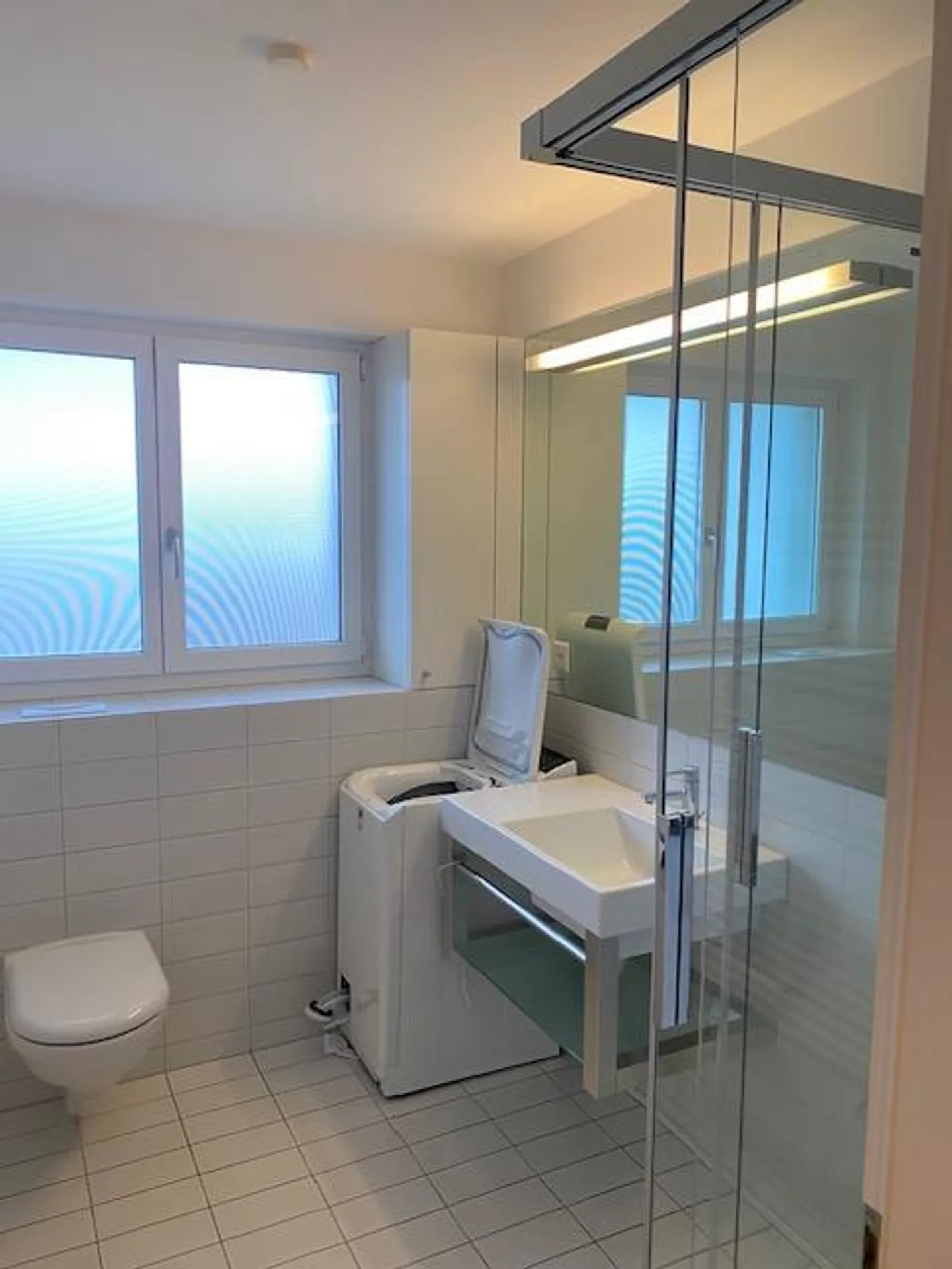 Modern apartment in a quiet residential area - Photo 8 of 19