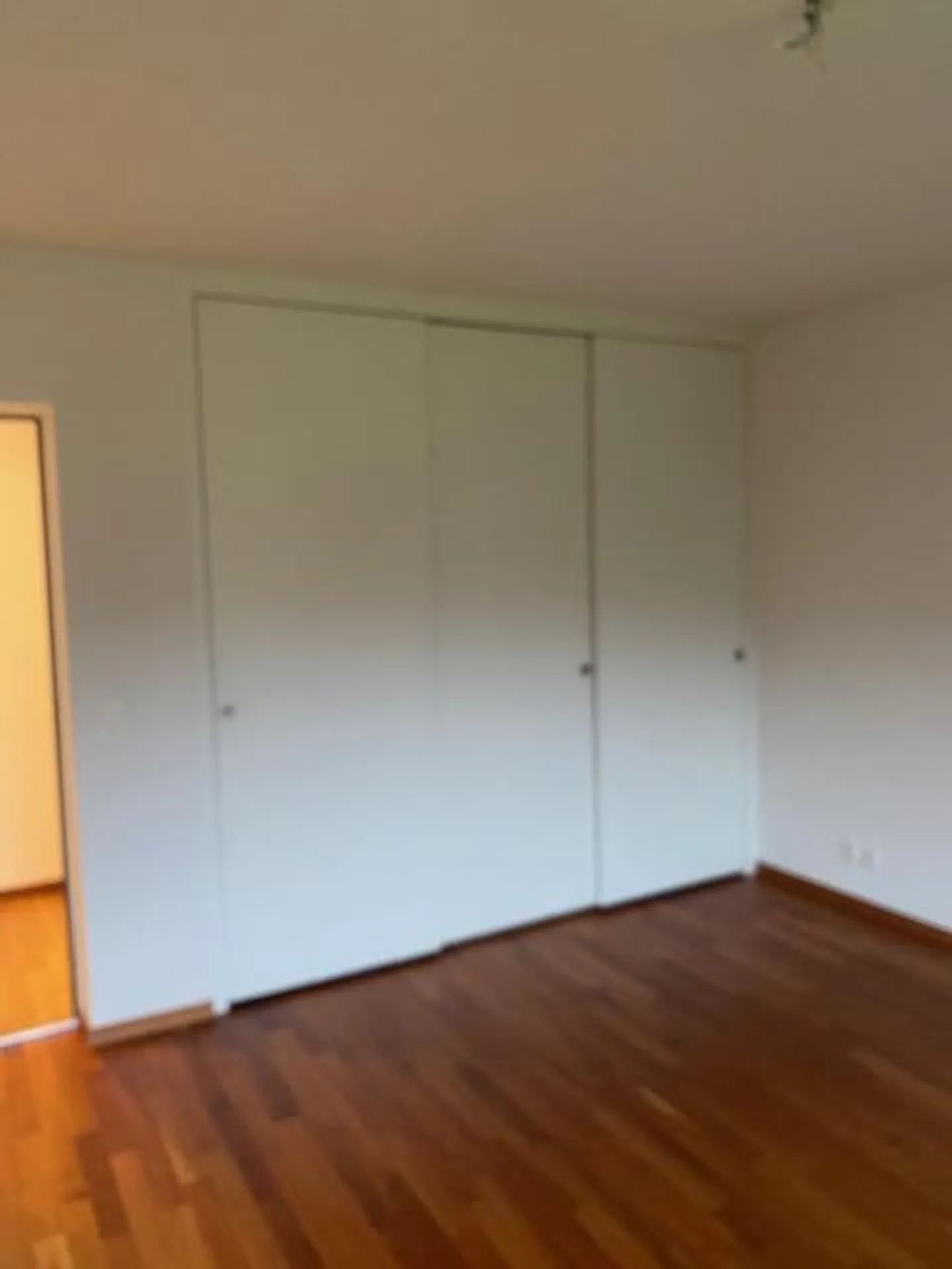 Modern apartment in a quiet residential area - Photo 9 of 19