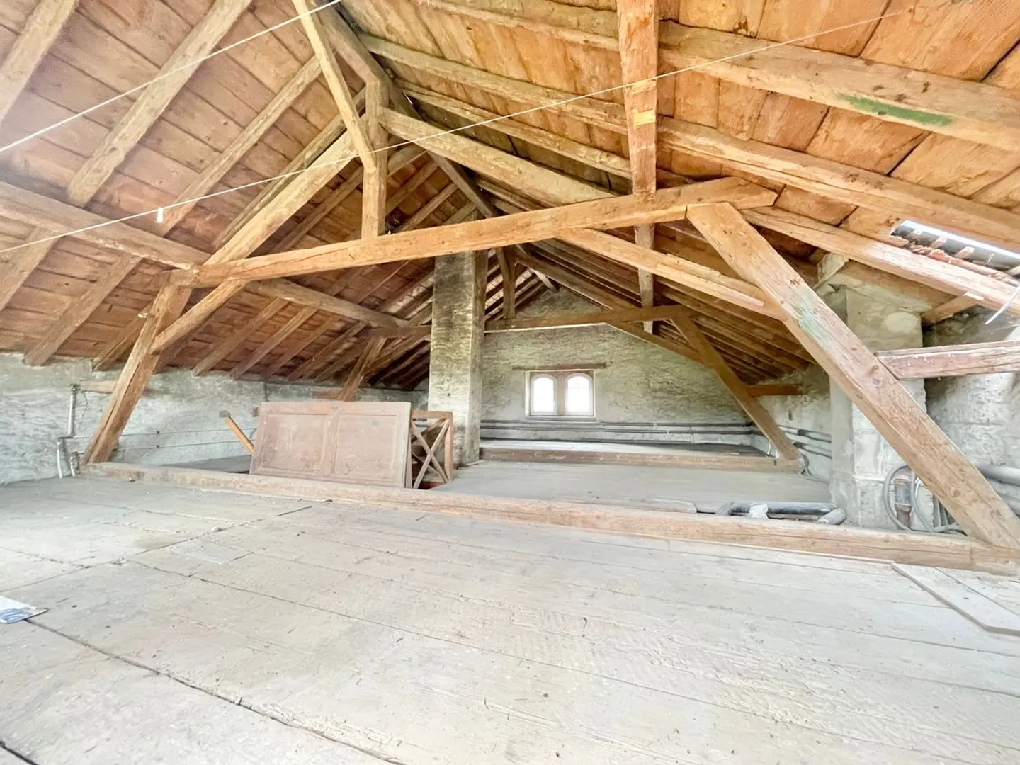 Spacious individual house with character - Photo 11 of 12