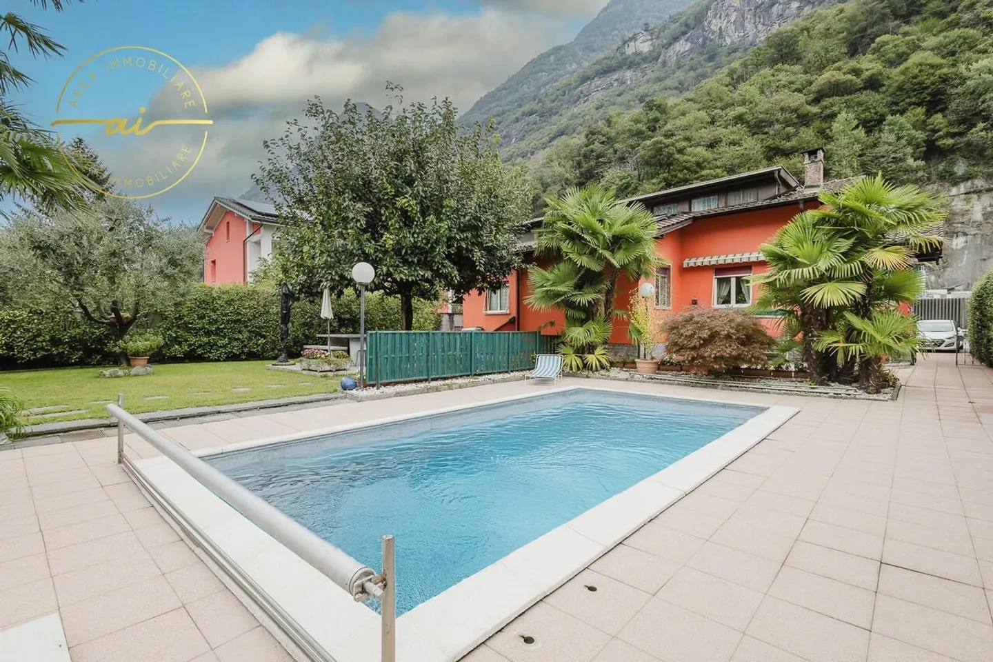 MAISON INDIVIDUELLE AVEC JARDIN ET PISCINE - Photo 1 sur 13