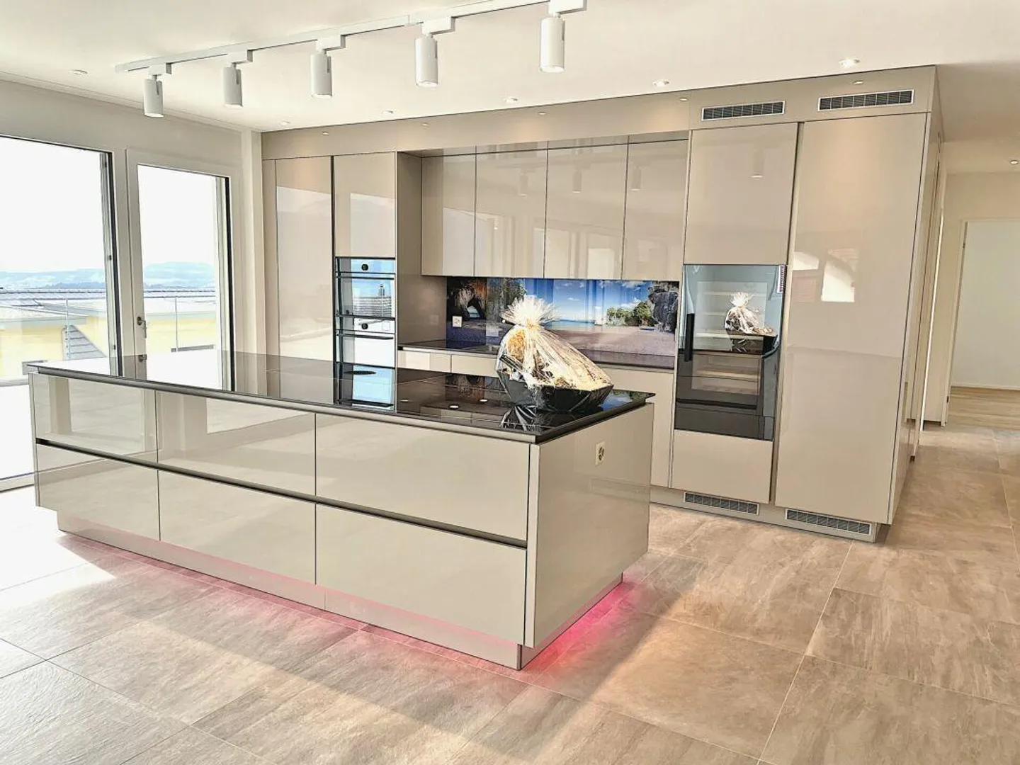 Appartement penthouse luxueux de 5,5 pièces avec vue sur le lac et les montagnes - Photo 5 sur 14