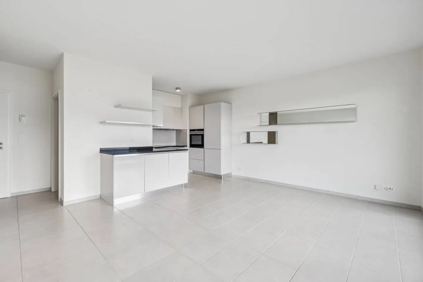 2-Zimmer-Wohnung mit Seeblick und ausgezeichneter Lage. - Foto 11 von 13