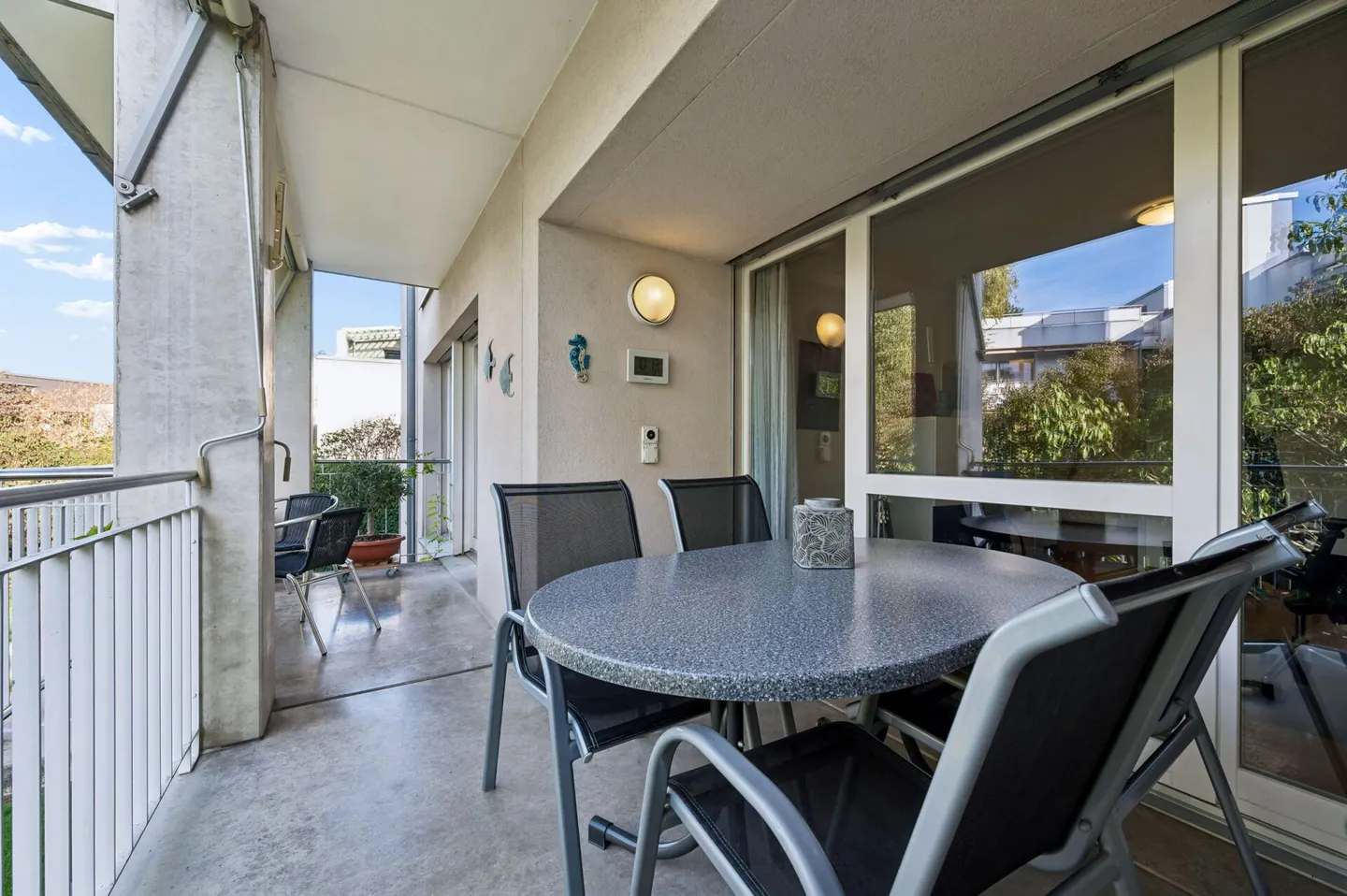 Bright 4.5-room apartment with a well-thought-out floor plan - Photo 5 of 14