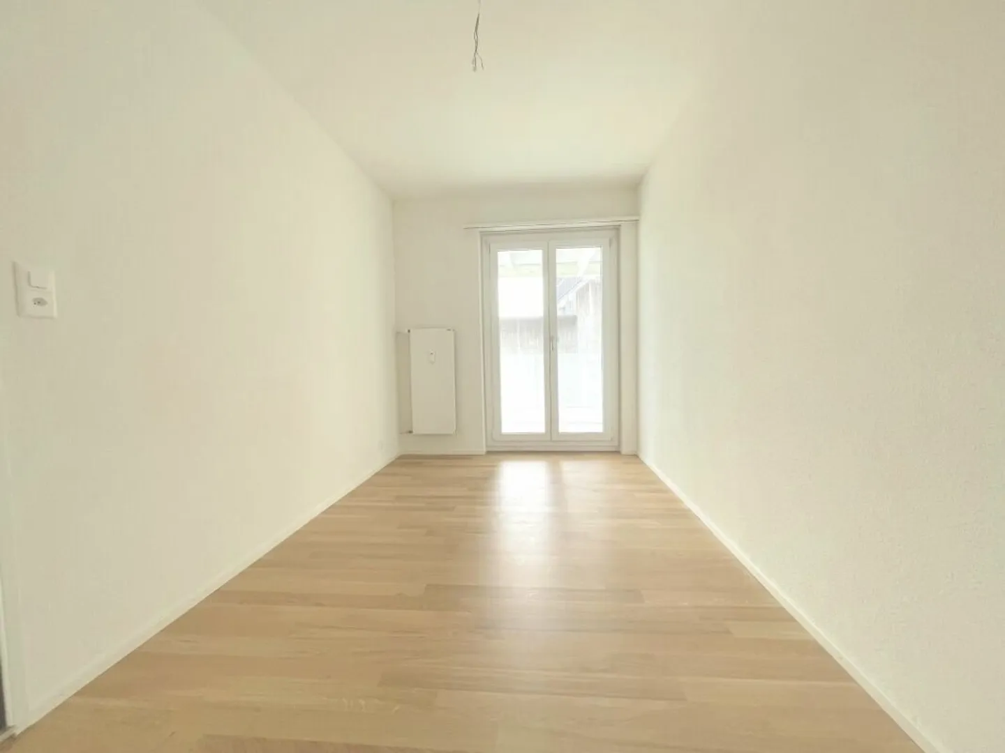 CENTRAL - MODERN - RENOVATED - Photo 3 of 8