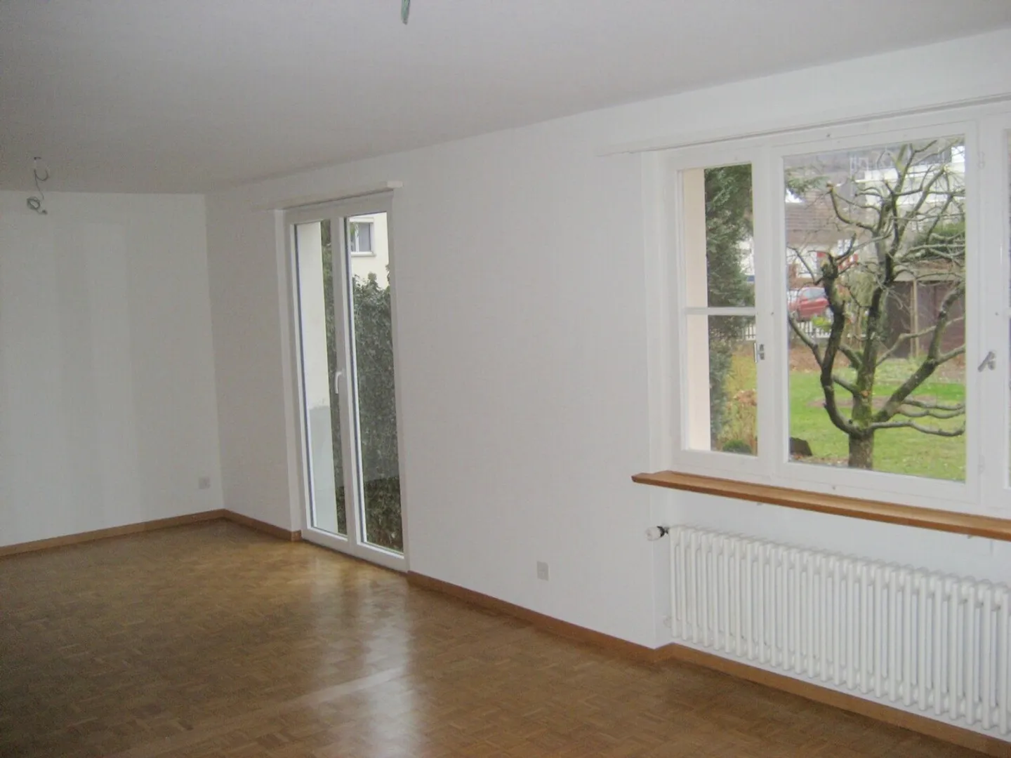 Charmante maison individuelle de 5 pièces dans un emplacement ensoleillé - Photo 2 sur 9