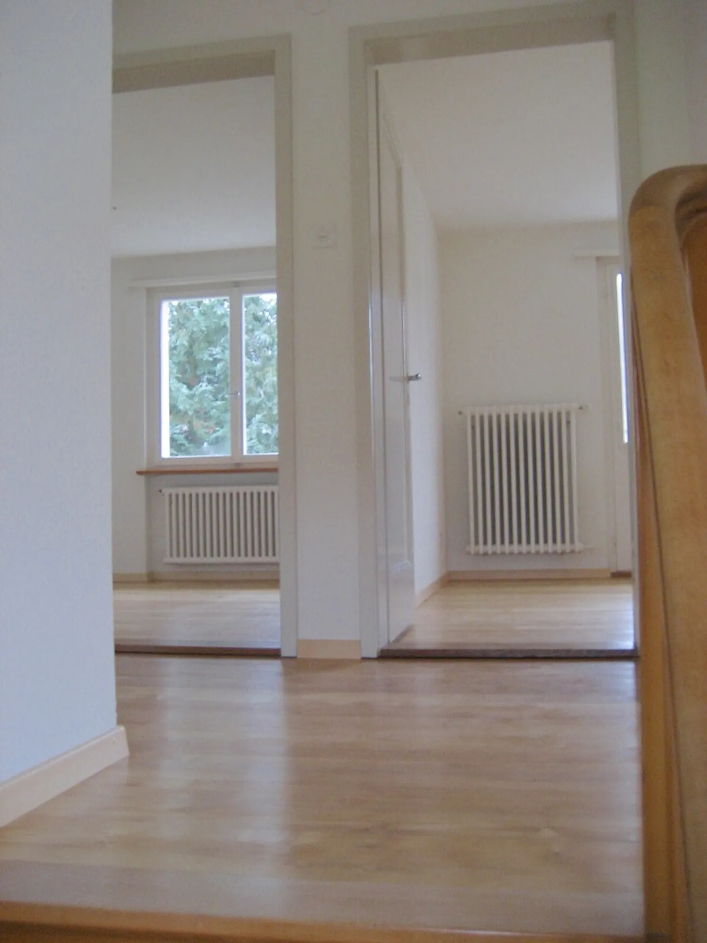 Charmante maison individuelle de 5 pièces dans un emplacement ensoleillé - Photo 3 sur 9