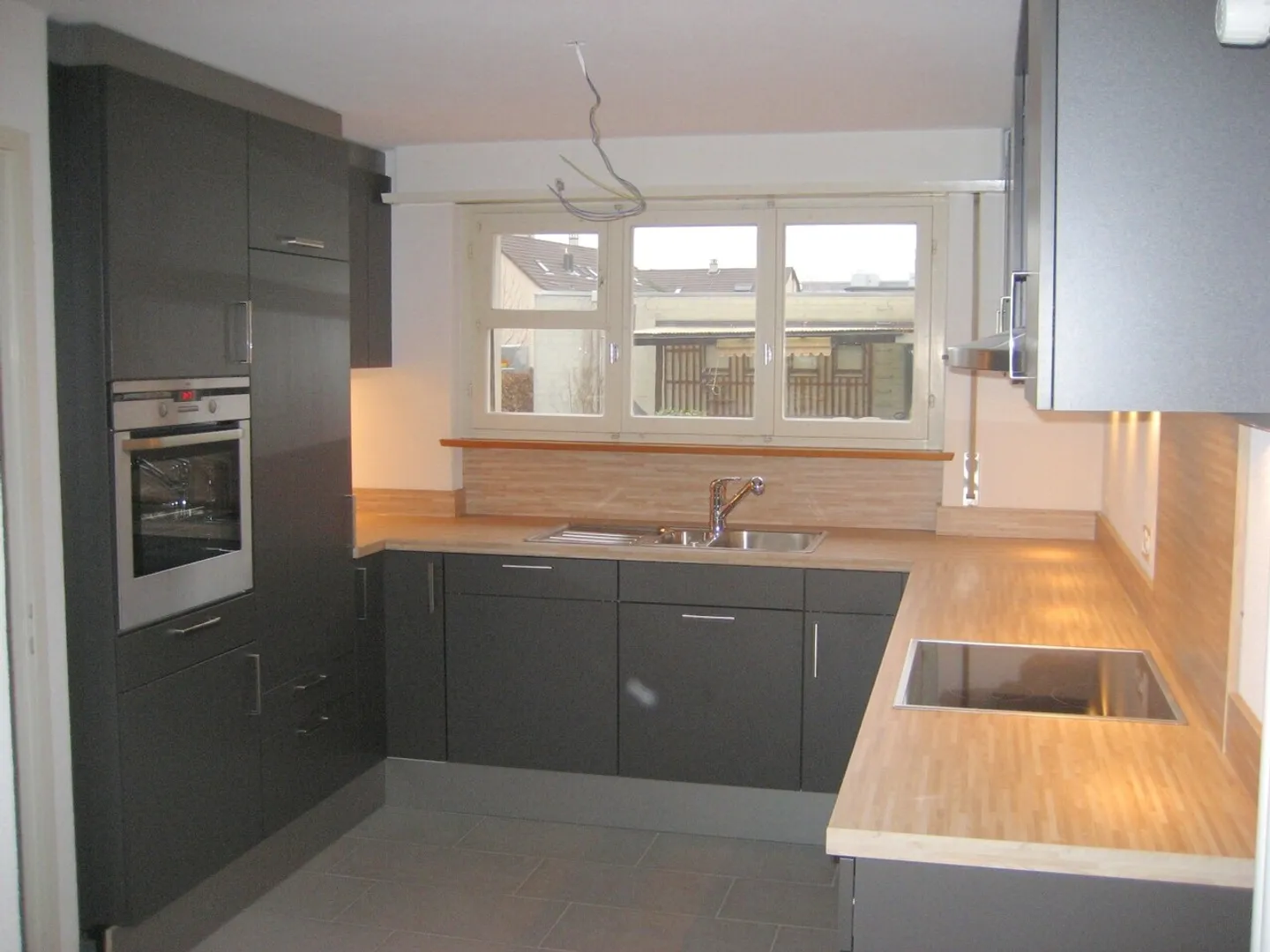 Charmante maison individuelle de 5 pièces dans un emplacement ensoleillé - Photo 4 sur 9