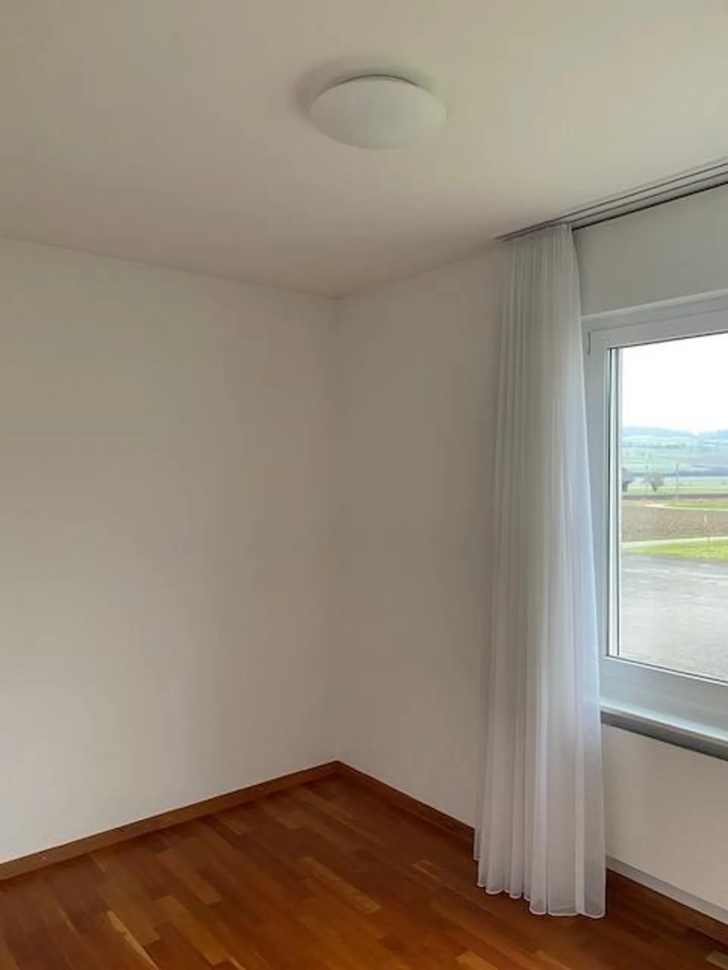 Modern apartment in a quiet residential area - Photo 16 of 19