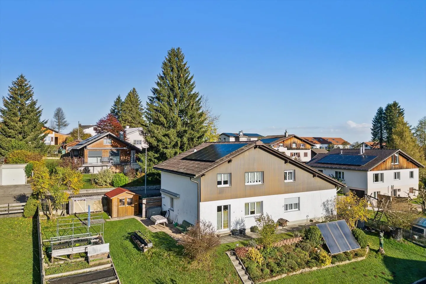 Casa indipendente idealmente situata vicino alla natura - Foto 1 di 9