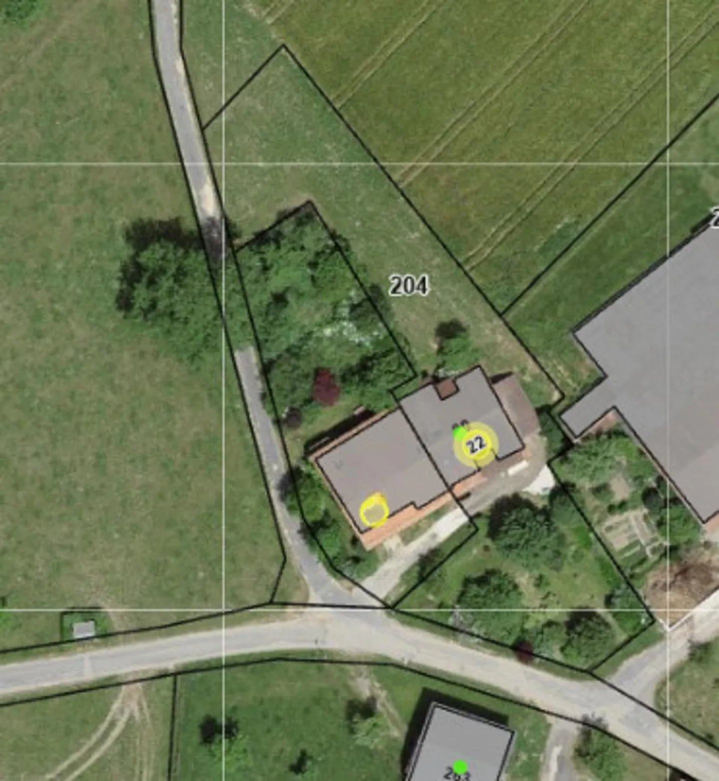 Building land in the countryside for a family home - Photo 2 of 3